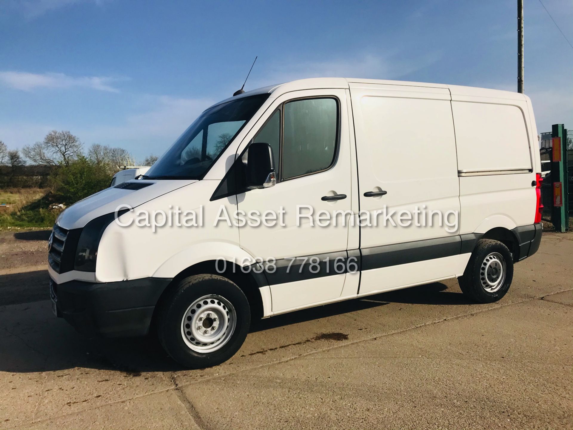 ON SALE VW CRAFTER 2.0TDI CR35 (15 REG) 1 OWNER - CRUISE - ELEC PACK - MULTIFUNCTION STEERING WHEEL