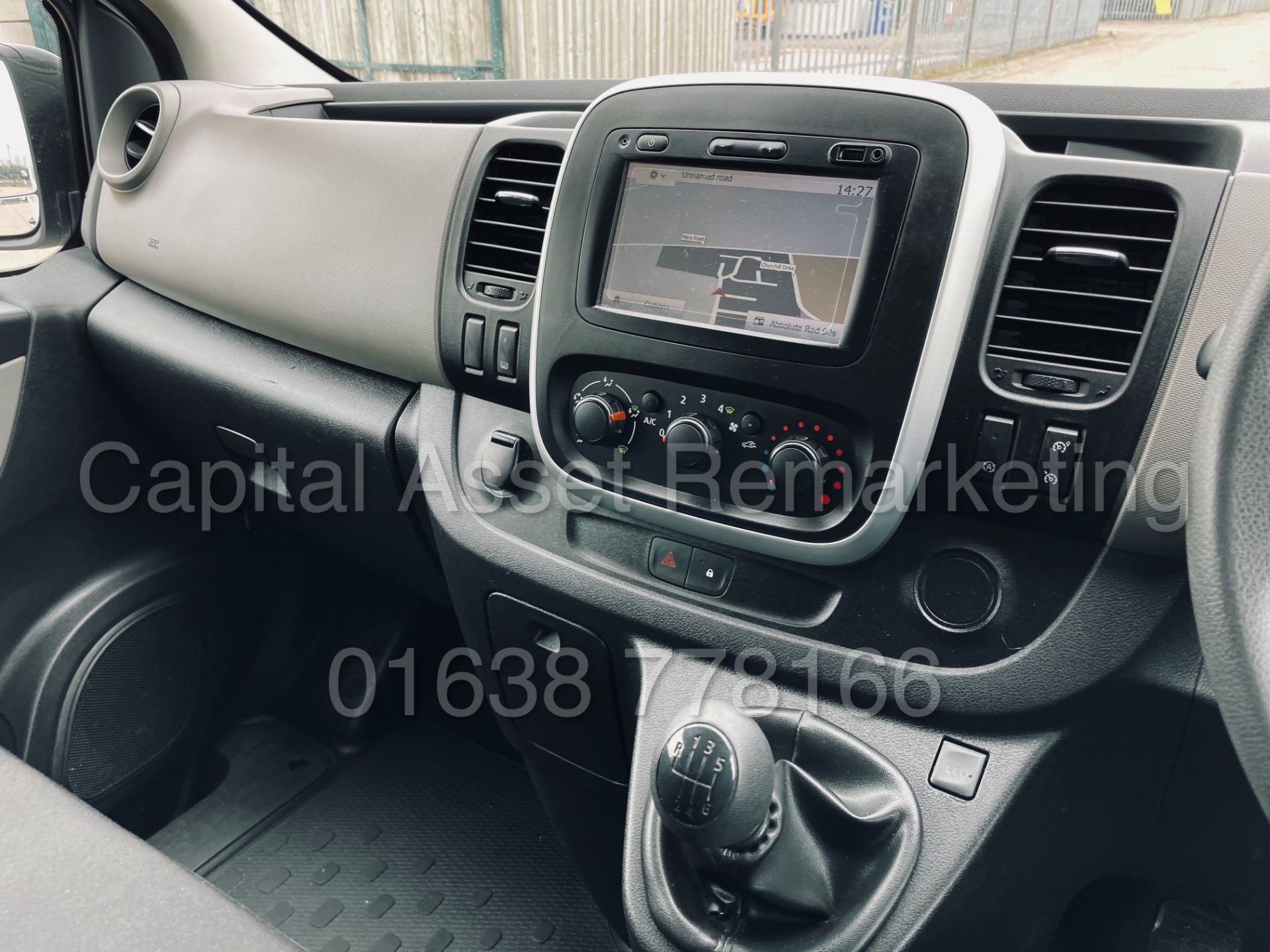 (On Sale) RENAULT TRAFIC SL29 *BUSINESS ENERGY* PANLE VAN (2017 - EURO 6) '1.6 DCI - 6 SPEED' *A/C* - Image 36 of 47