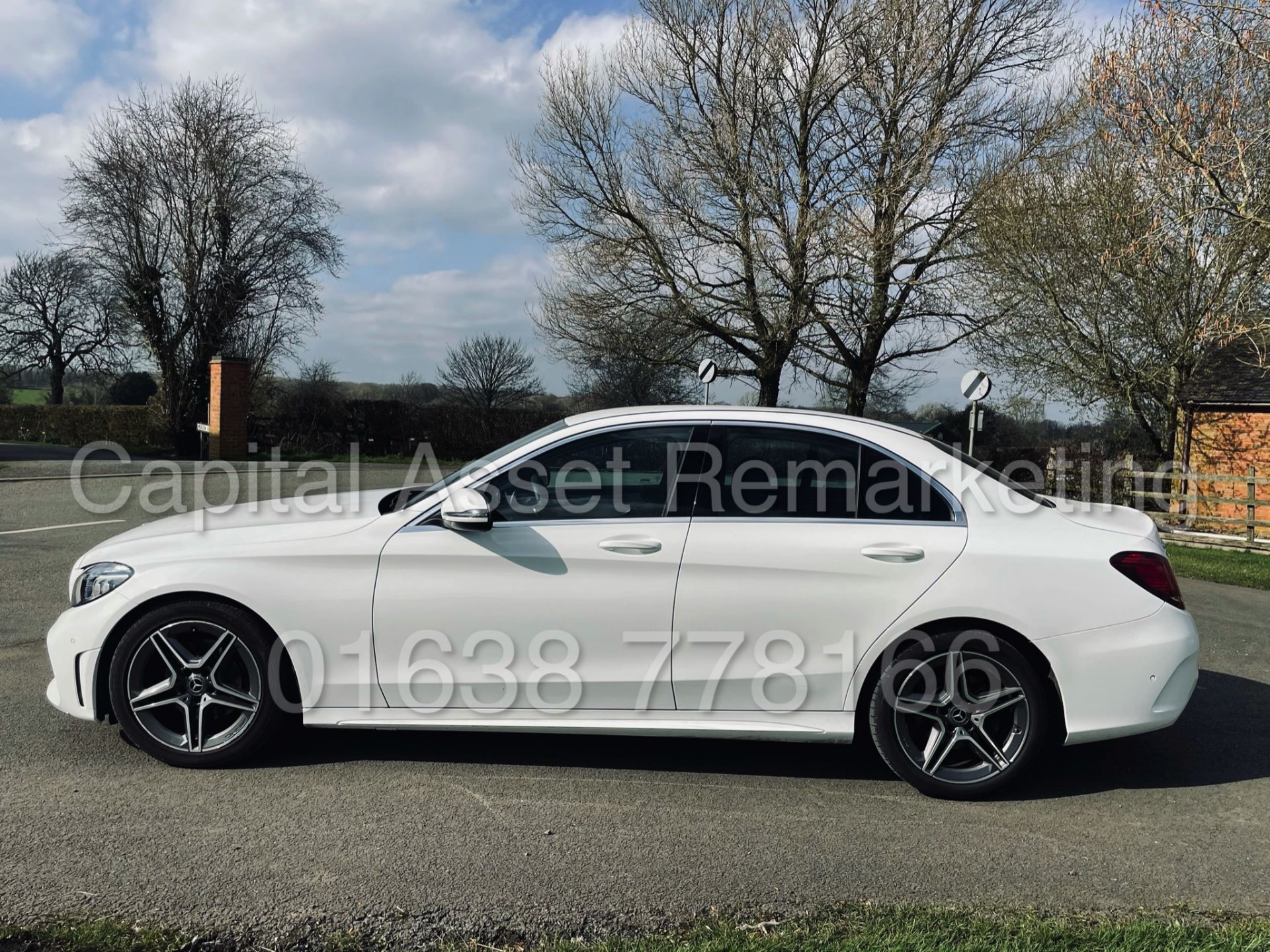 MERCEDES-BENZ C220D *AMG- PREMIUM* SALOON (2019 - NEW MODEL) '9-G TRONIC - NAV' *TOP SPEC* (1 OWNER) - Image 8 of 49