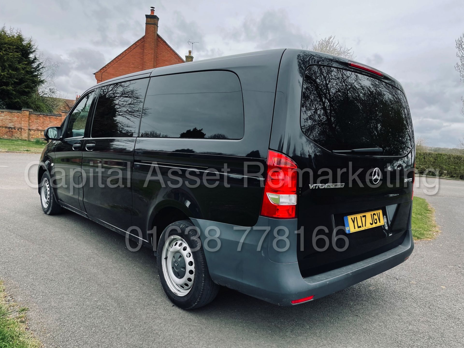 On Sale MERCEDES-BENZ VITO 114 BLUETEC *9 SEATER TOURER PRO / BUS* (2017 - EURO 6) *9G AUTO-LEATHER* - Image 10 of 48