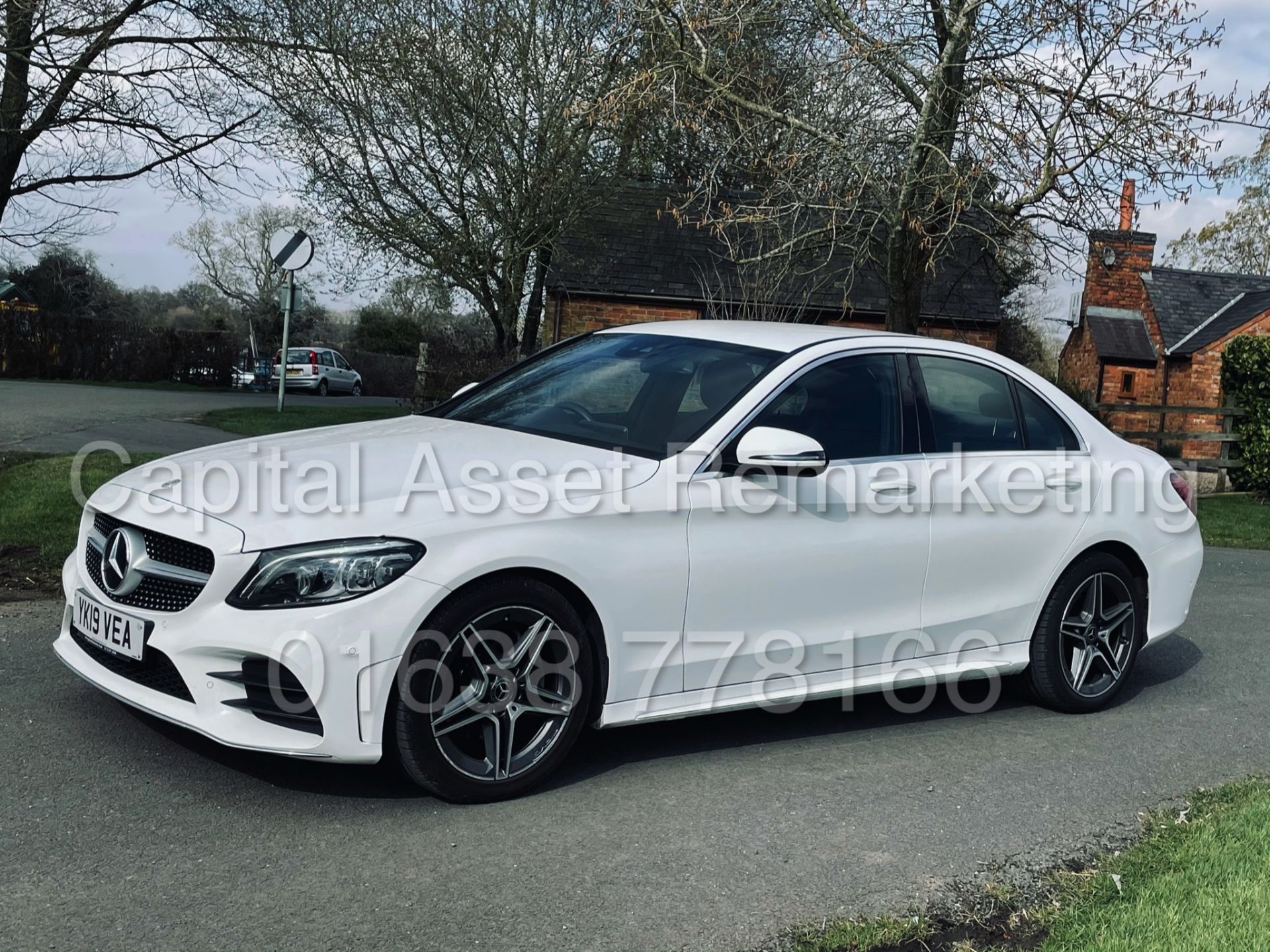 MERCEDES-BENZ C220D *AMG- PREMIUM* SALOON (2019 - NEW MODEL) '9-G TRONIC - NAV' *TOP SPEC* (1 OWNER) - Image 7 of 49