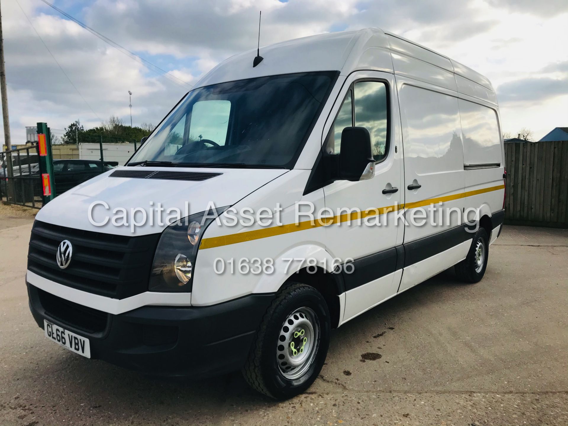 (ON SALE) VOLKSWAGEN CRAFTER CR35 2.0TDI "BLUE-MOTION" MWB (2017 MODEL) *EURO 6 / ULEZ COMPLIANT* - Image 5 of 17