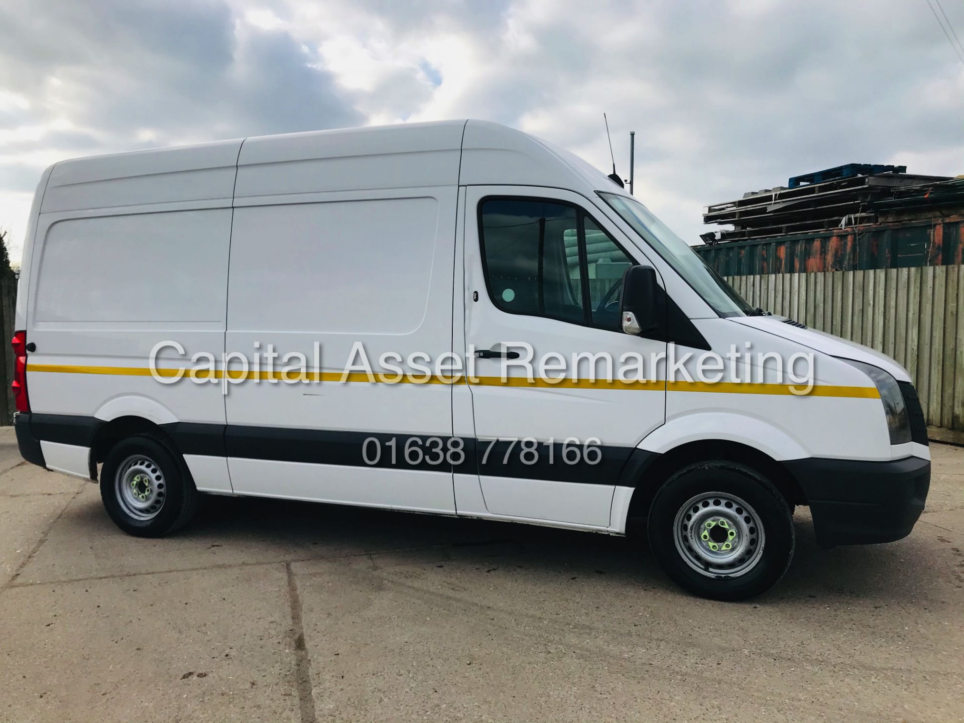 (ON SALE) VOLKSWAGEN CRAFTER CR35 2.0TDI "BLUE-MOTION" MWB (2017 MODEL) *EURO 6 / ULEZ COMPLIANT*