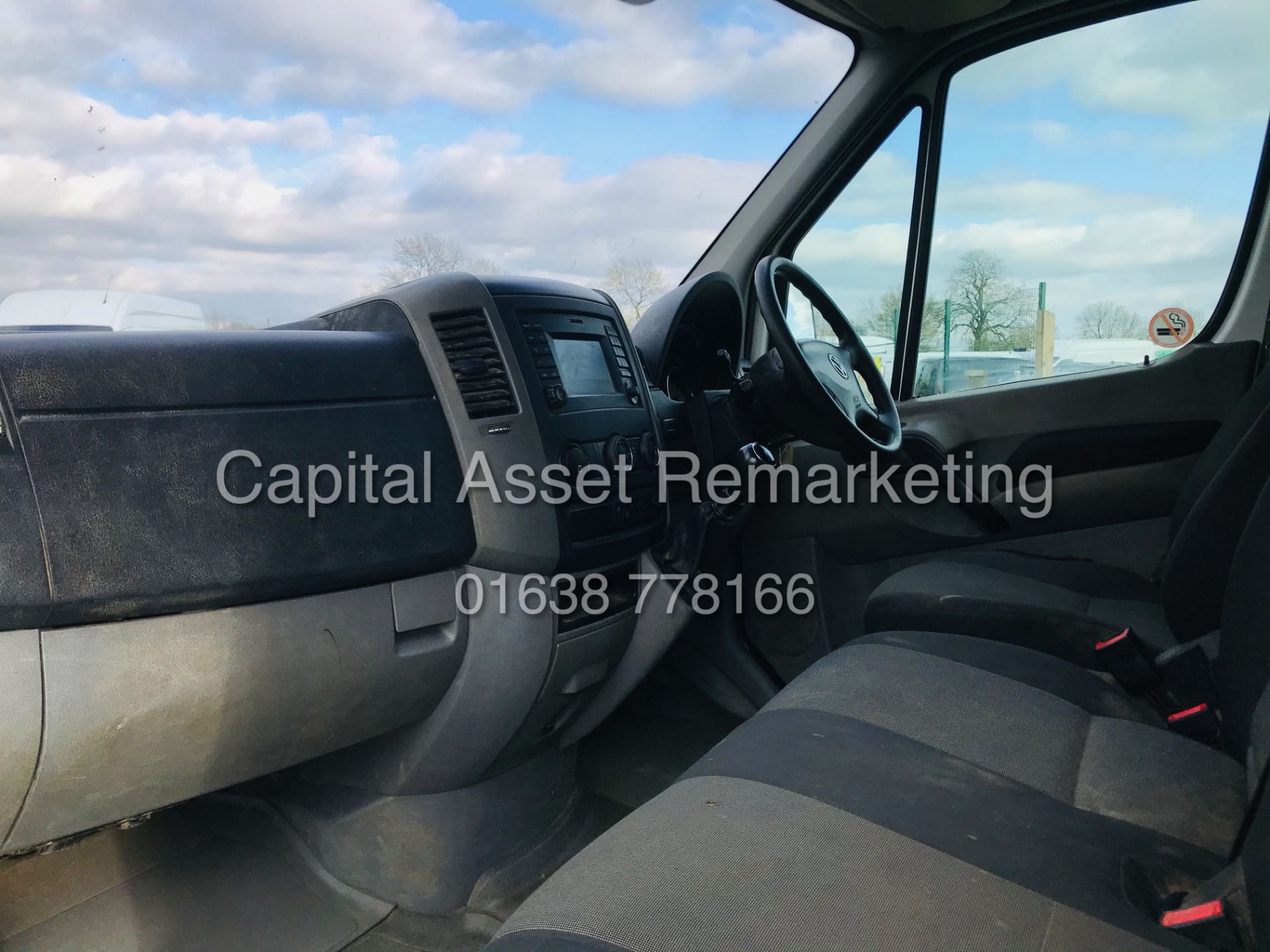 (ON SALE) VOLKSWAGEN CRAFTER 2.0 TDI BLUE-MOTION MWB (17 REG) 1 OWNER *AIR CON* ELEC PACK - CRUISE - Image 18 of 18