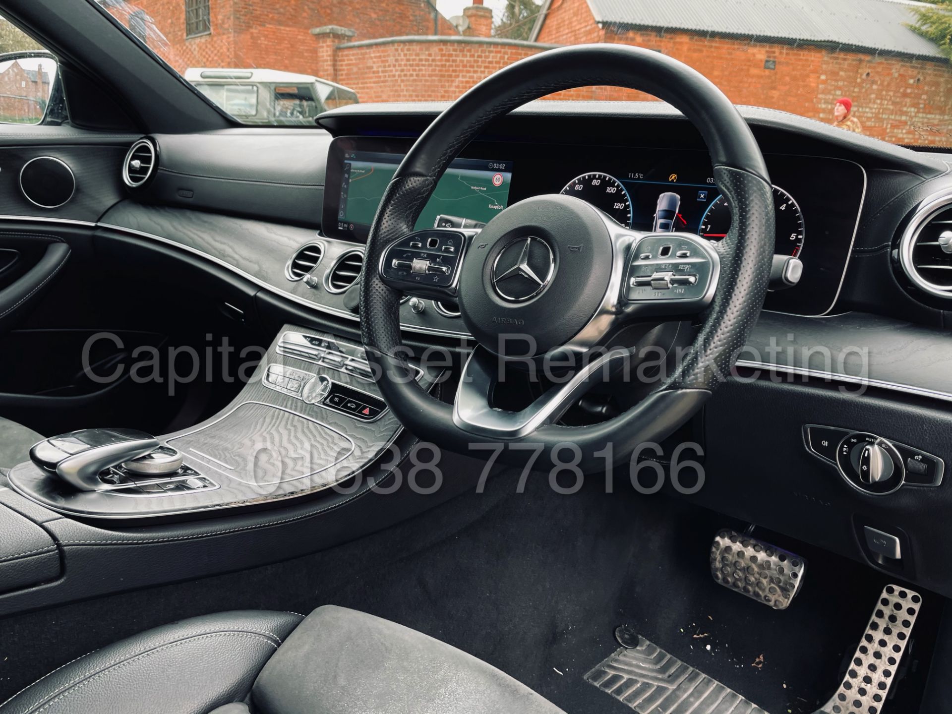 MERCEDES-BENZ E220d *AMG LINE* SALOON (2019 - EURO 6) '9G TRONIC AUTO - LEATHER- SAT NAV' *TOP SPEC* - Image 38 of 51