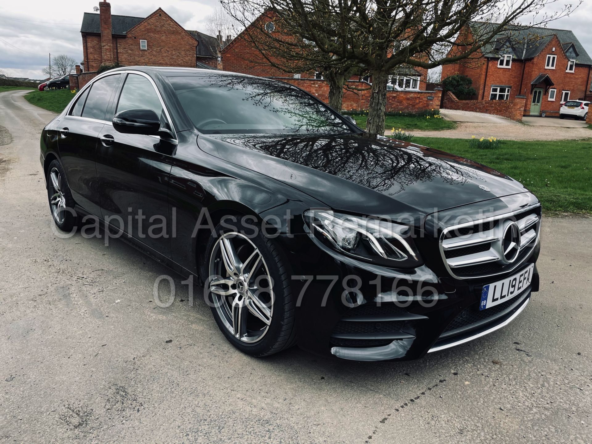 MERCEDES-BENZ E220d *AMG LINE* SALOON (2019 - EURO 6) '9G TRONIC AUTO - LEATHER- SAT NAV' *TOP SPEC* - Image 13 of 51