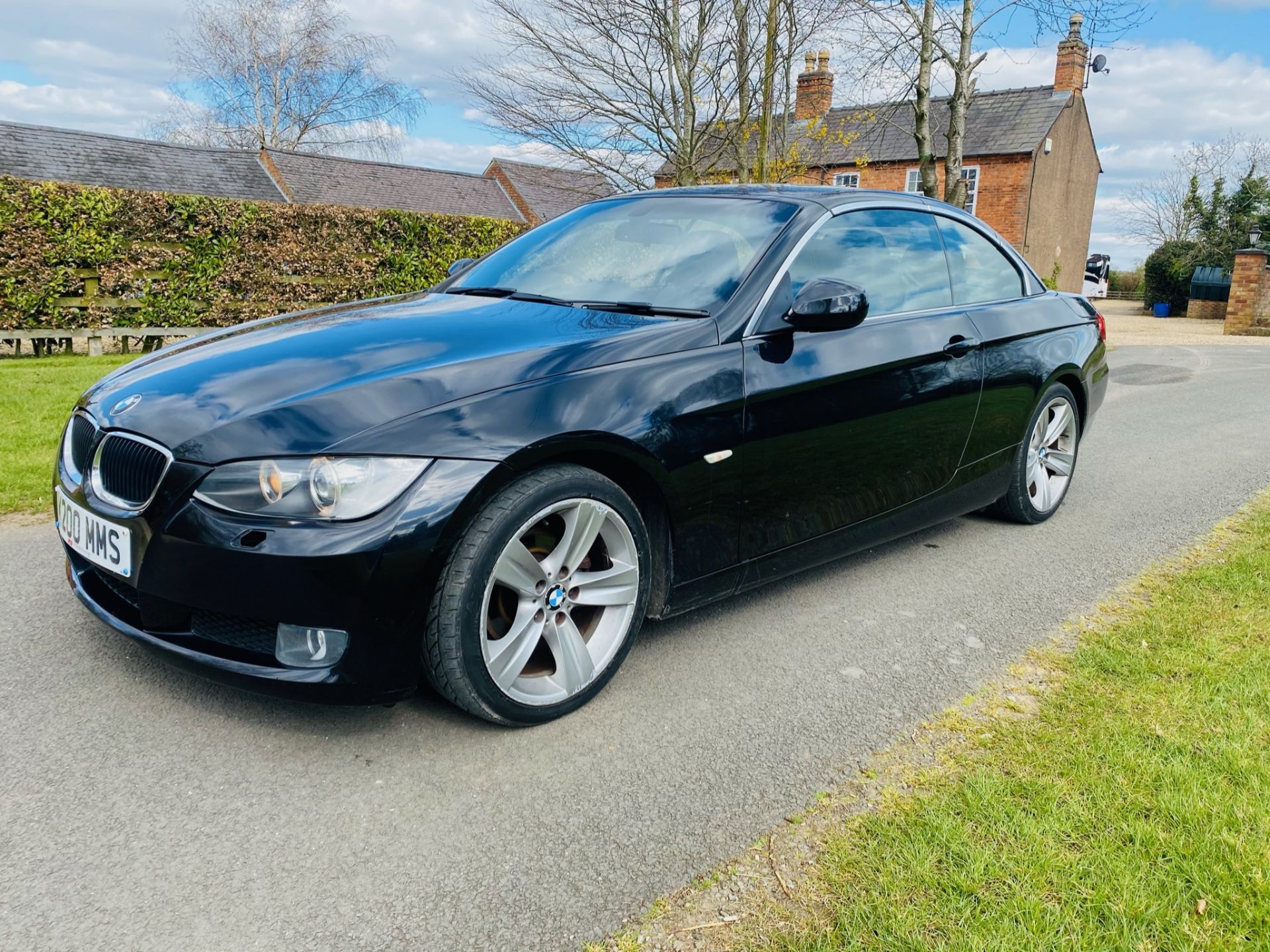 ON SALE BMW 320D "SPECIAL EDITION / HIGHLINE" *CONVERTIBLE* (2010 MODEL) LEATHER -ELEC ROOF *NO VAT* - Image 11 of 21