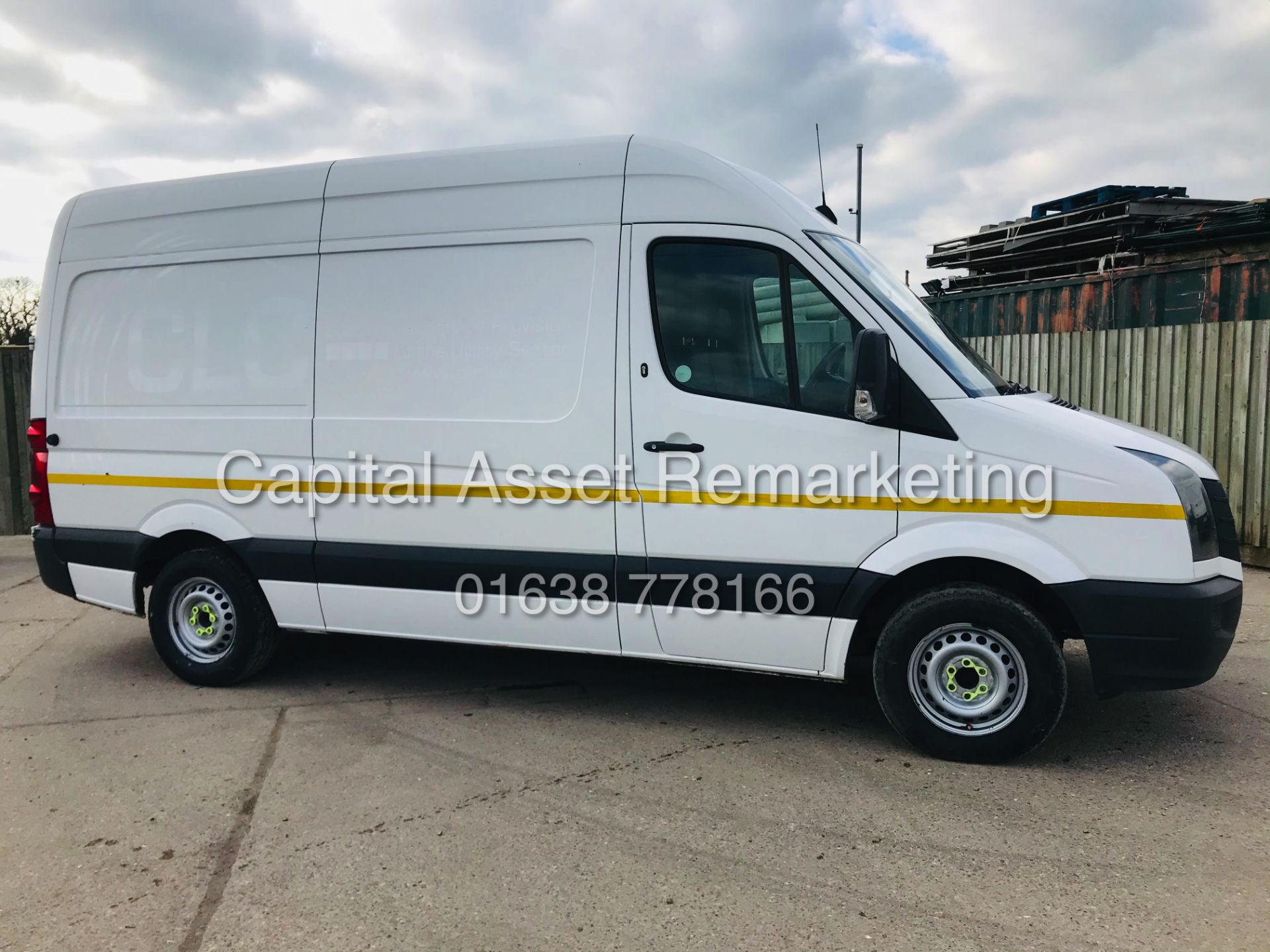 (ON SALE) VOLKSWAGEN CRAFTER 2.0 TDI BLUE-MOTION MWB (17 REG) 1 OWNER *AIR CON* ELEC PACK - CRUISE - Image 7 of 18