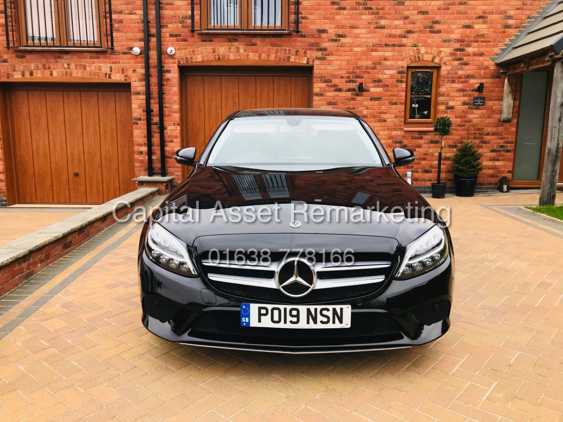 (ON SALE) MERCEDES C200 "SPORT" 9G TRONIC SALOON (19 REG) 1 OWNER *GREAT SPEC* SAT NAV - LEATHER - Image 4 of 36