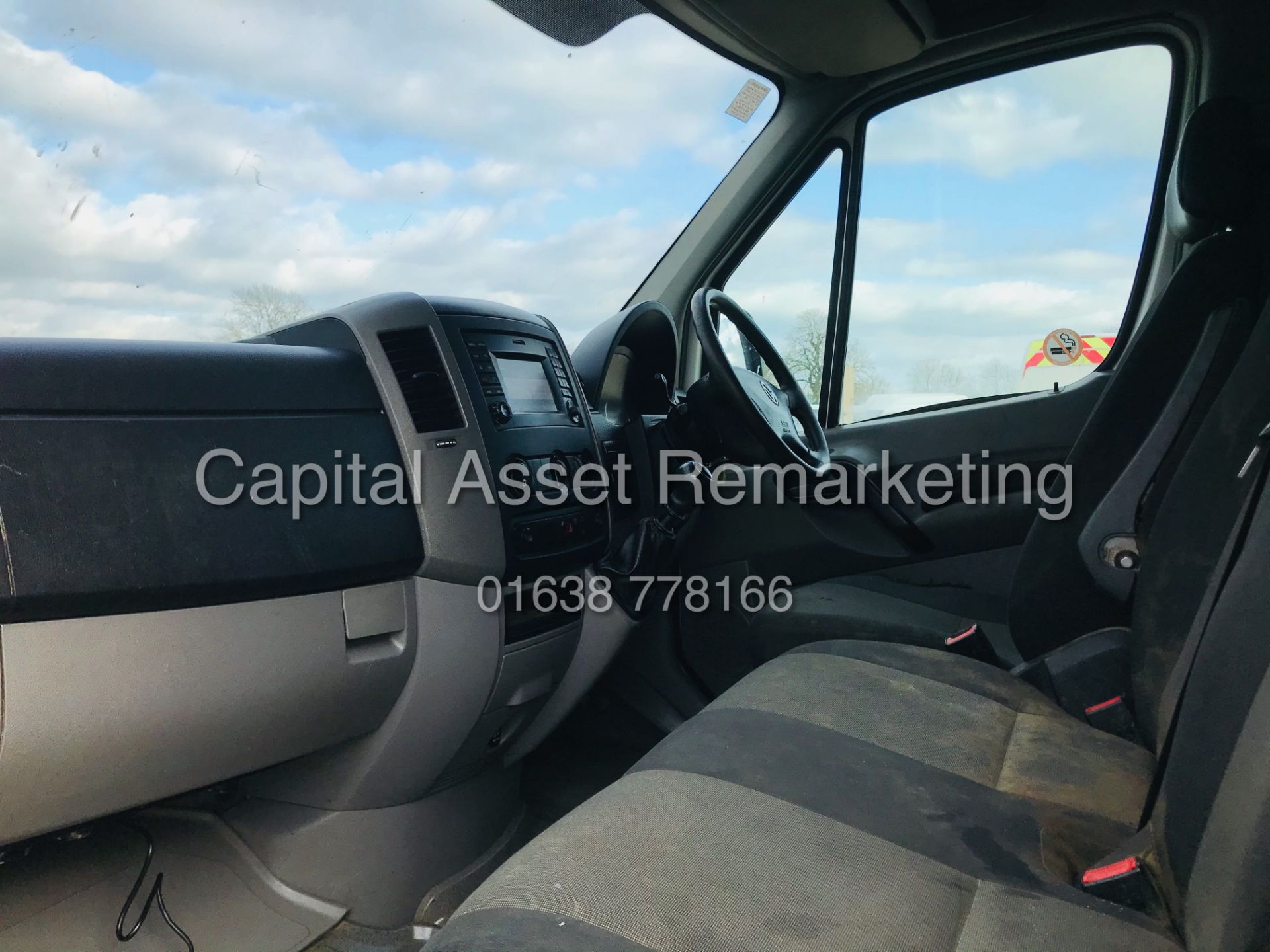 (ON SALE) VOLKSWAGEN CRAFTER CR35 2.0TDI "BLUE-MOTION" MWB (2017 MODEL) *EURO 6 / ULEZ COMPLIANT* - Image 17 of 17