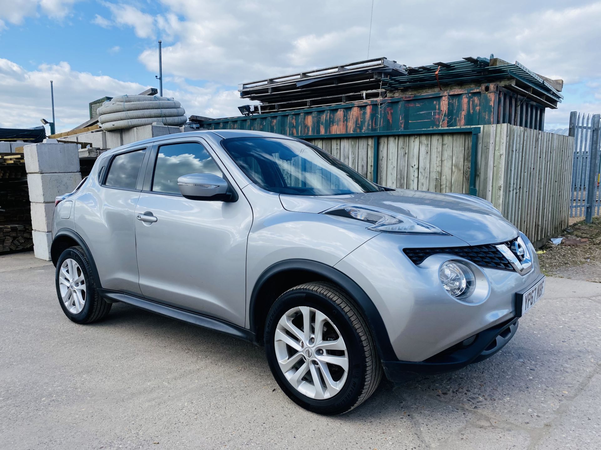 ON SALE NISSAN JUKE N-CONNECTA Cet 1.6 PETROL "AUTO" (SUV) 2018 MODEL - SAT NAV -LEATHER -HUGE SPEC!