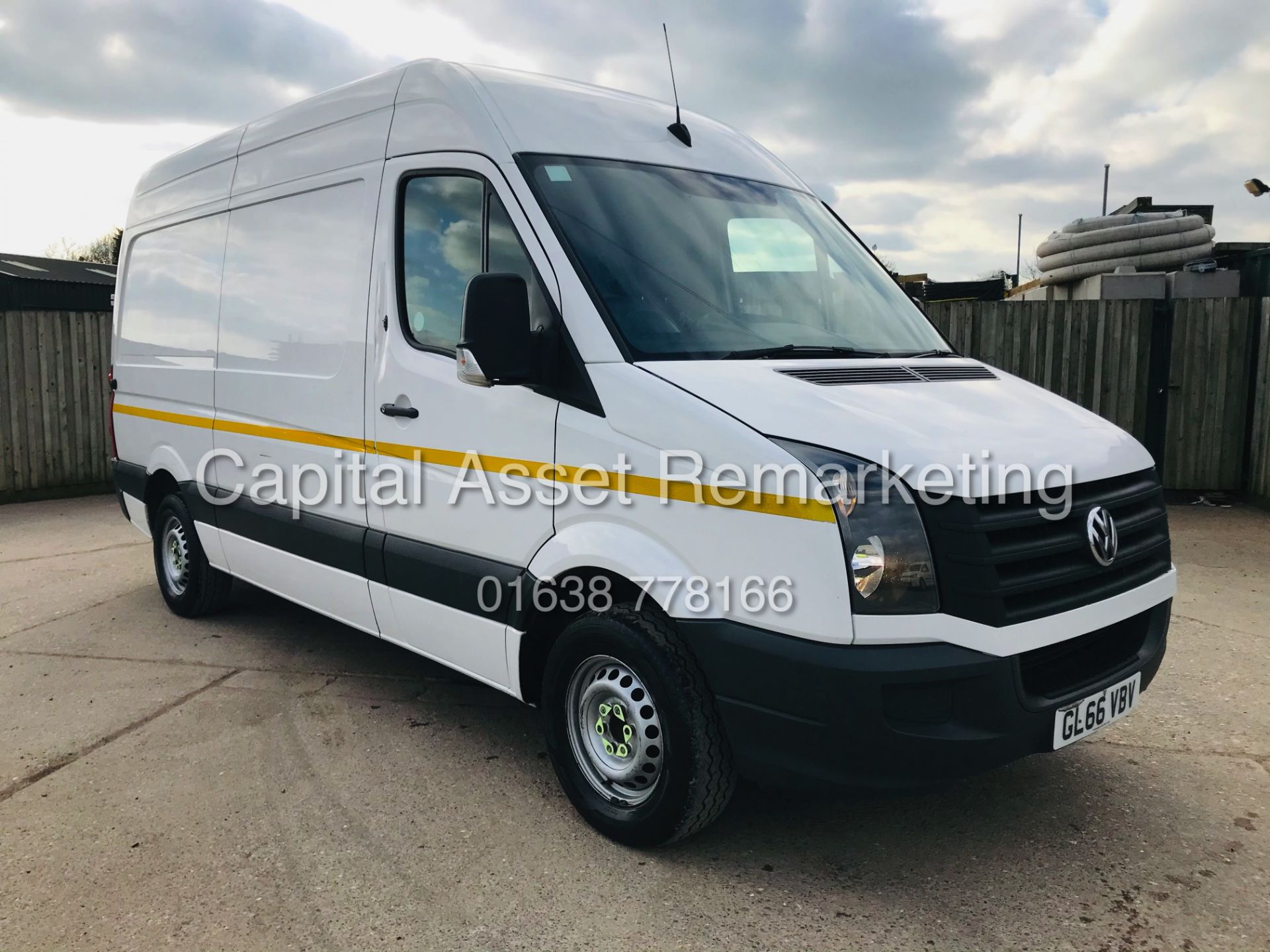 (ON SALE) VOLKSWAGEN CRAFTER CR35 2.0TDI "BLUE-MOTION" MWB (2017 MODEL) *EURO 6 / ULEZ COMPLIANT* - Image 3 of 17