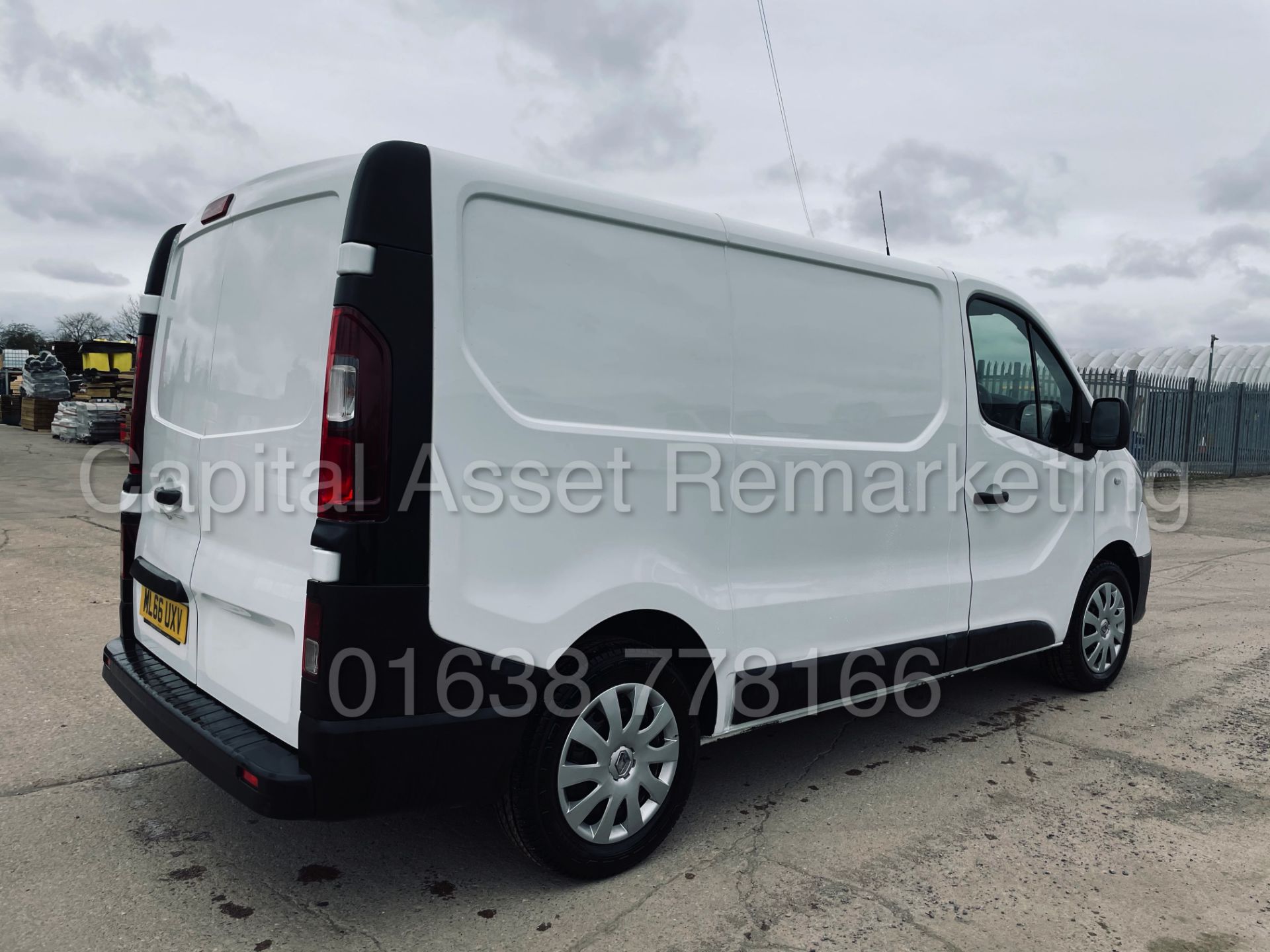 (On Sale) RENAULT TRAFIC SL29 *BUSINESS ENERGY* PANLE VAN (2017 - EURO 6) '1.6 DCI - 6 SPEED' *A/C* - Image 13 of 47