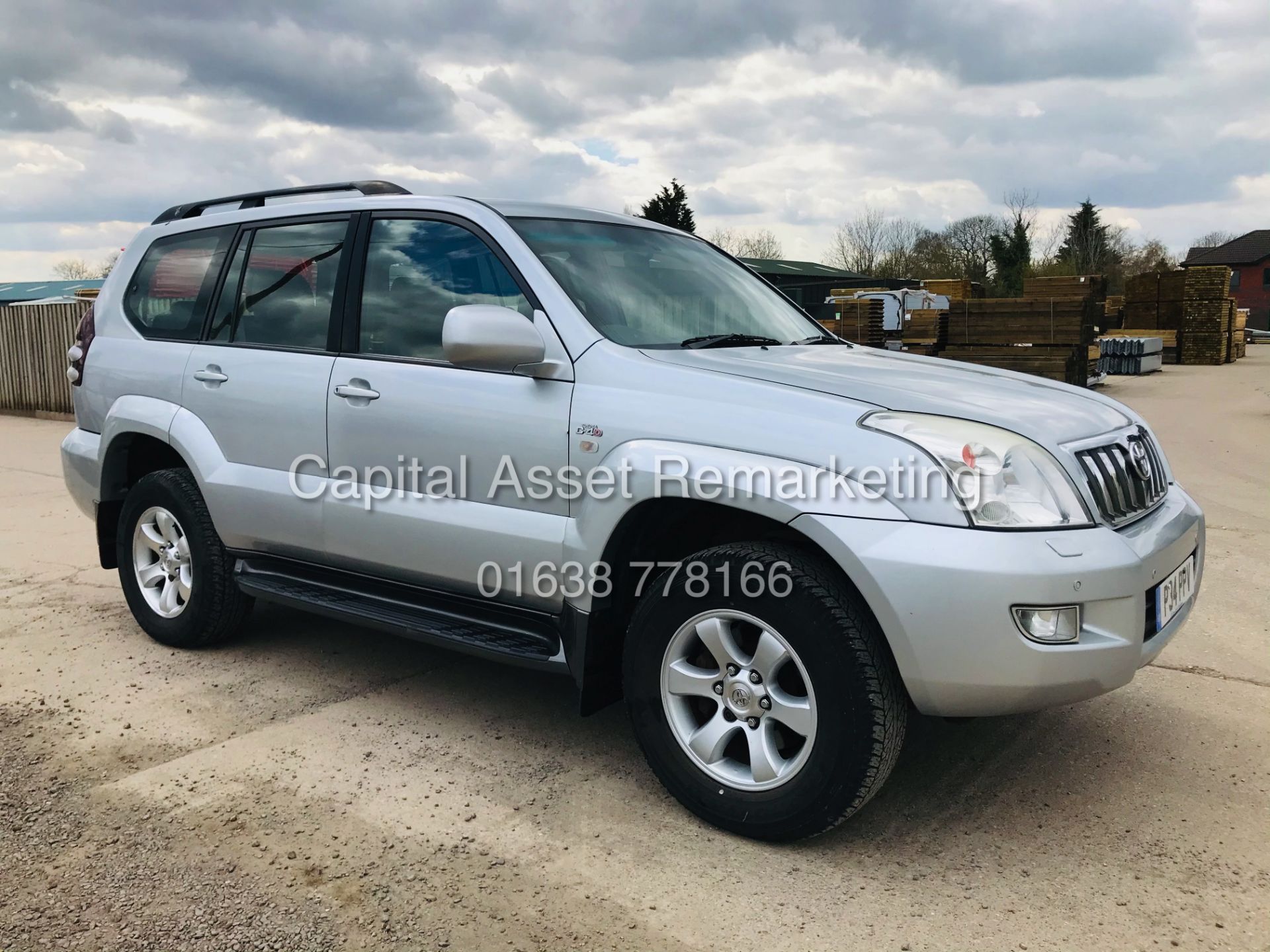 (ON SALE) TOYOTA LAND CRUISER LC3 3.0 D-4D LWB (06 REG) FSH - LEATHER - AC - CRUISE *NO VAT* - Image 2 of 19