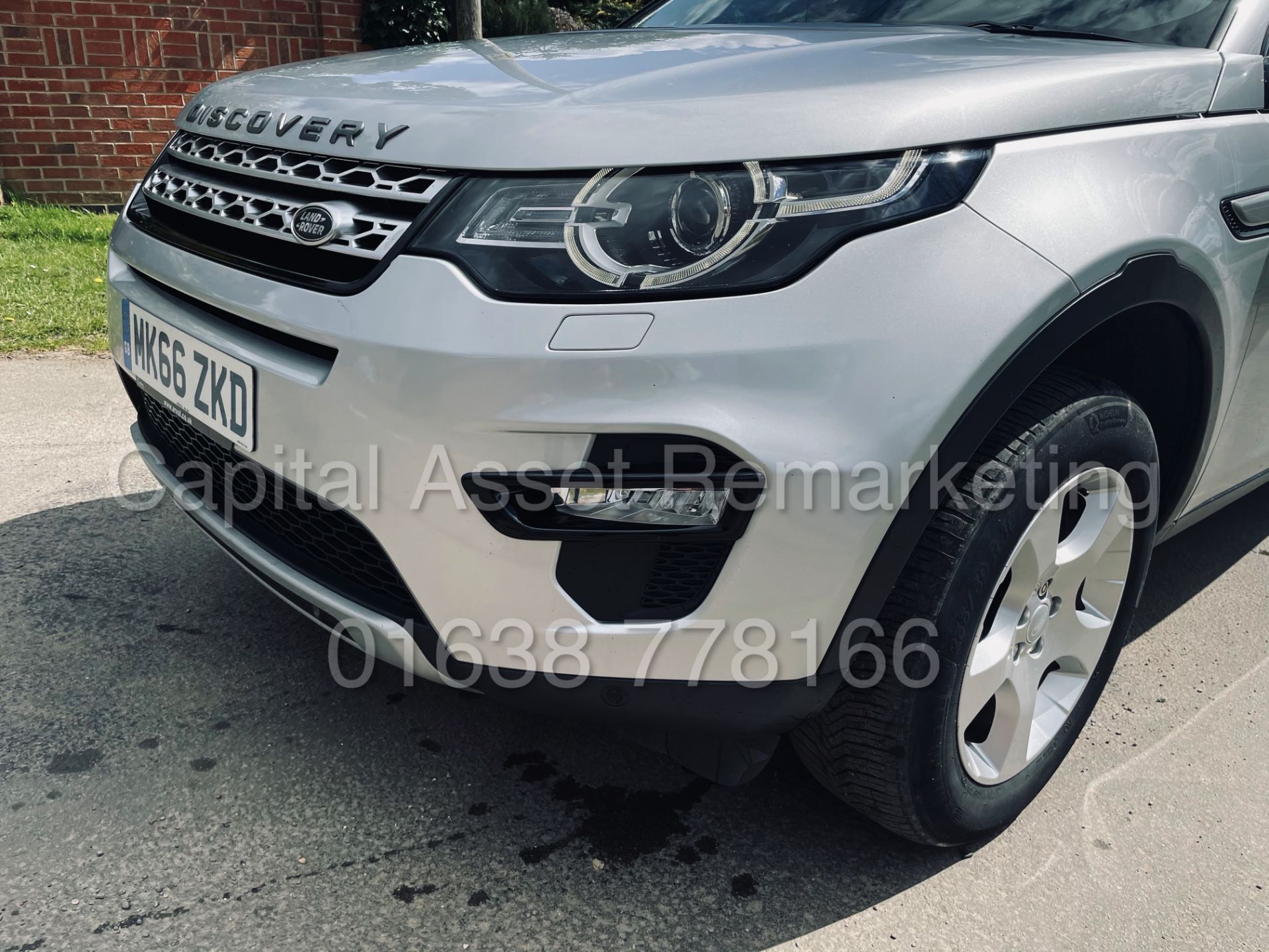 (On Sale) LAND ROVER DISCOVERY SPORT *HSE* SUV (66 REG - 2.0 TD4) *LEATHER - PAN ROOF - SAT NAV* - Image 16 of 55