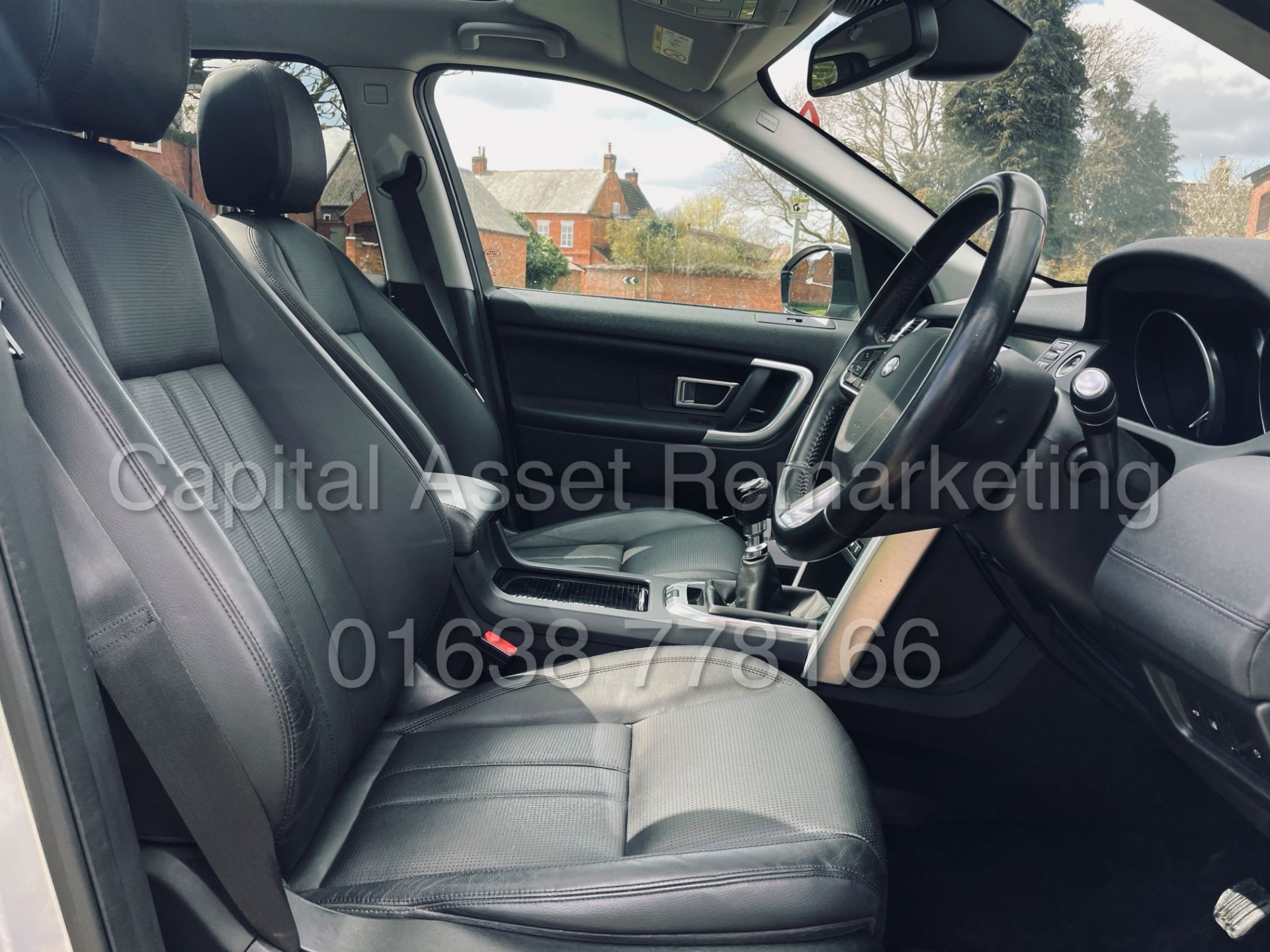 (On Sale) LAND ROVER DISCOVERY SPORT *HSE* SUV (66 REG - 2.0 TD4) *LEATHER - PAN ROOF - SAT NAV* - Image 38 of 55