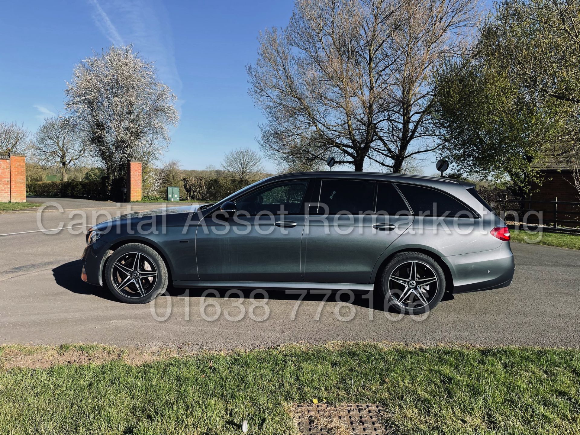 MERCEDES-BENZ E300DE *AMG LINE - ESTATE* DIESEL HYBRID (2020 MODEL) '9G TRONIC - SAT NAV' *WOW* - Image 8 of 52