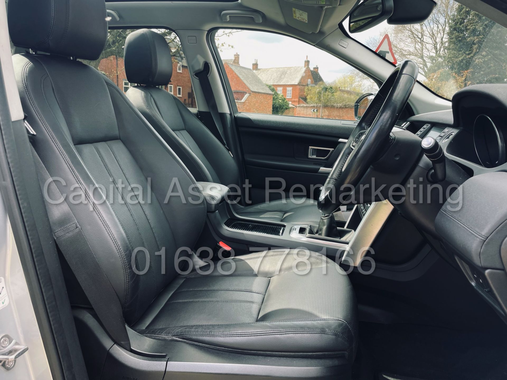 (On Sale) LAND ROVER DISCOVERY SPORT *HSE* SUV (66 REG - 2.0 TD4) *LEATHER - PAN ROOF - SAT NAV* - Image 37 of 55