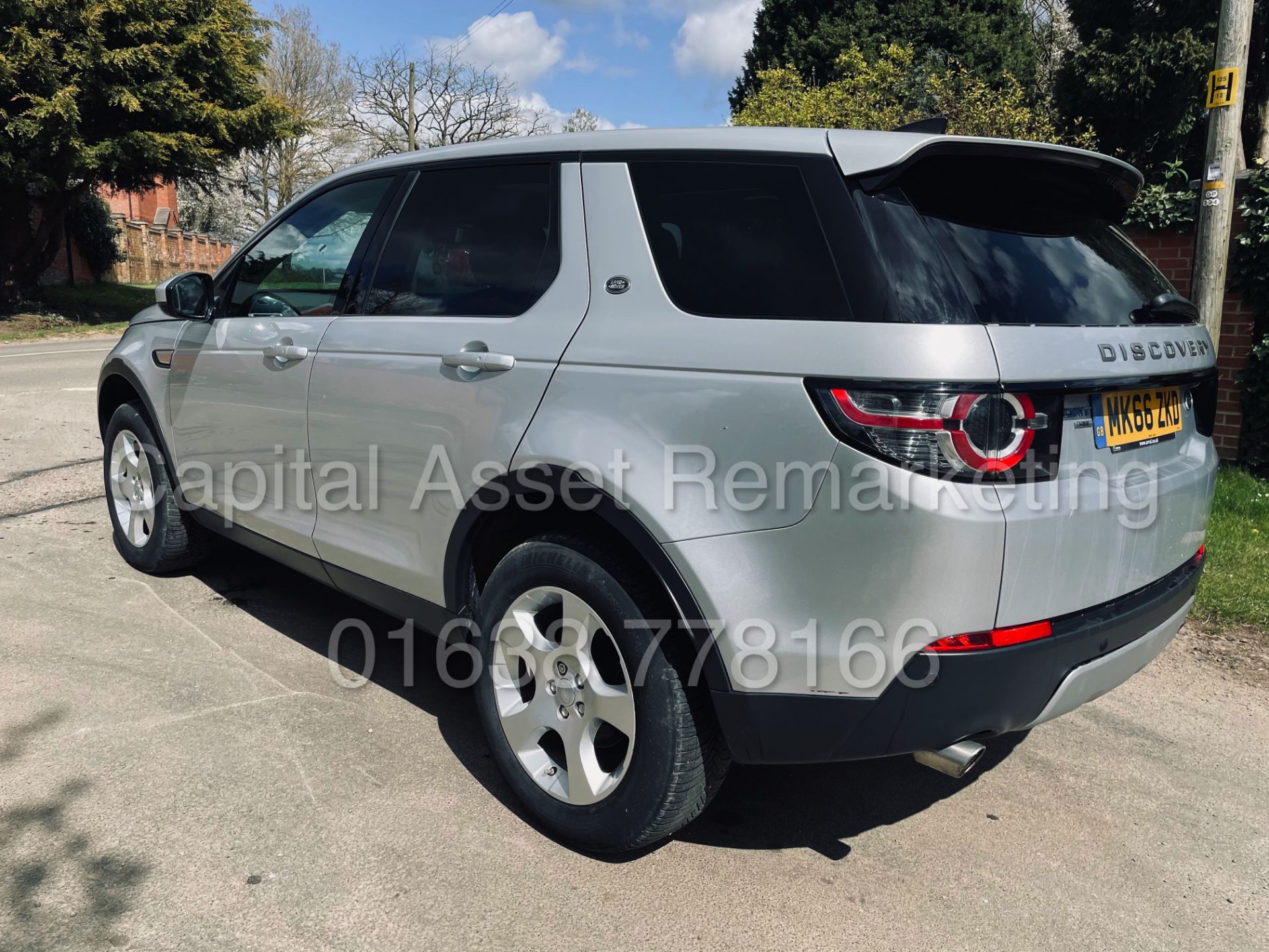 (On Sale) LAND ROVER DISCOVERY SPORT *HSE* SUV (66 REG - 2.0 TD4) *LEATHER - PAN ROOF - SAT NAV* - Image 9 of 55