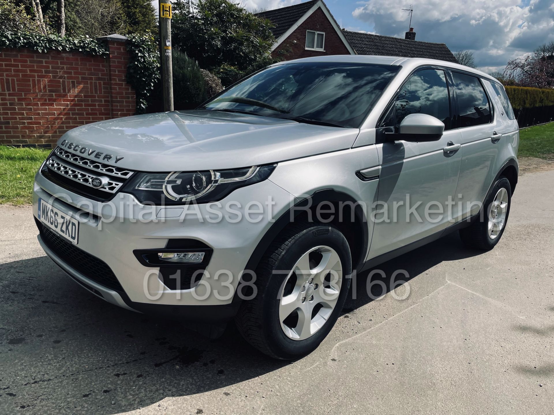 (On Sale) LAND ROVER DISCOVERY SPORT *HSE* SUV (66 REG - 2.0 TD4) *LEATHER - PAN ROOF - SAT NAV* - Image 5 of 55