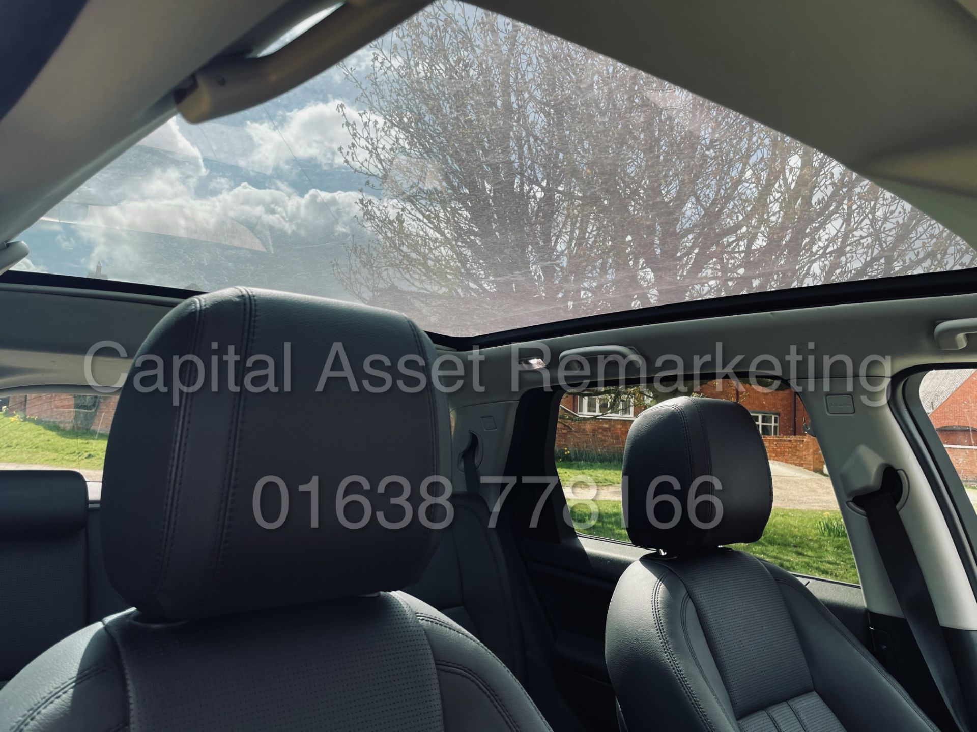 (On Sale) LAND ROVER DISCOVERY SPORT *HSE* SUV (66 REG - 2.0 TD4) *LEATHER - PAN ROOF - SAT NAV* - Image 43 of 55