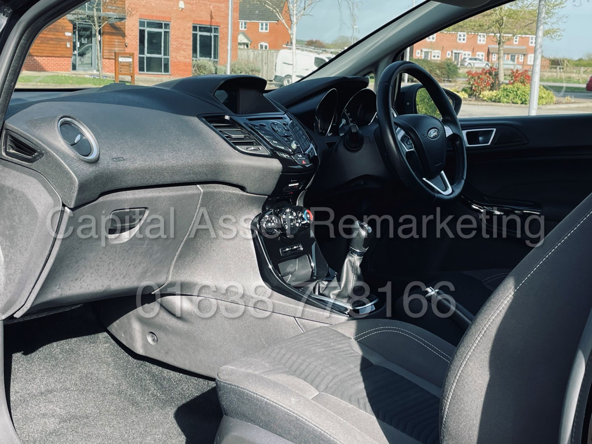 FORD FIESTA *ZETEC* 3 DOOR (2018 MODEL) '1.5 TDCI - EURO 6' *A/C - SAT NAV* (1 OWNER) *15K MILES* - Image 21 of 40