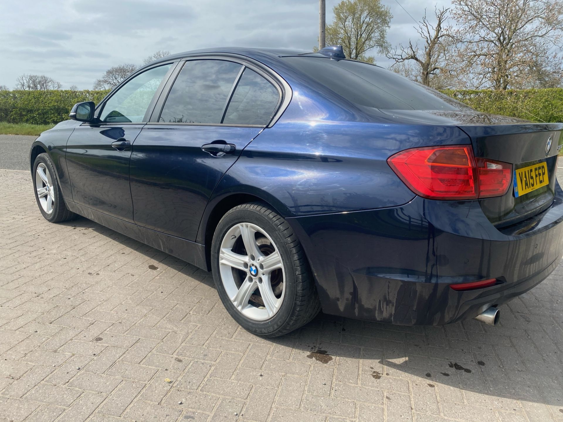 BMW 320d "SE" SPECIAL EQUIPMENT "AUTO" SALOON - 15 REG - LEATHER - SAT NAV - HUGE SPEC- LOOK NO VAT! - Image 5 of 15