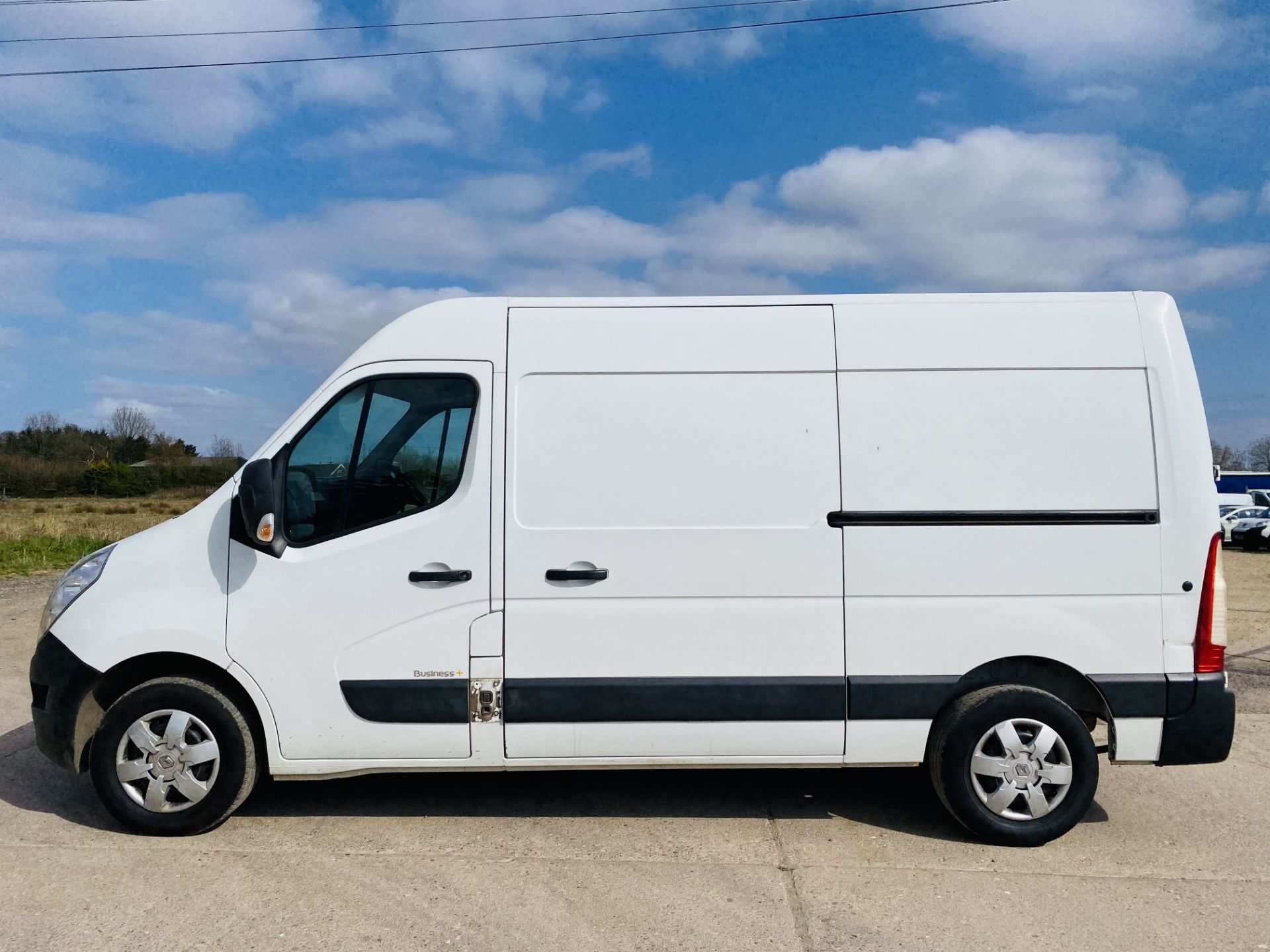 ON SALE RENAULT MASTER MM35 BUSINESS + 2.3DCI (130) EURO 6 "ULEZ COMPLIANT"MWB- 2017 MODEL - AIR CON - Image 6 of 17