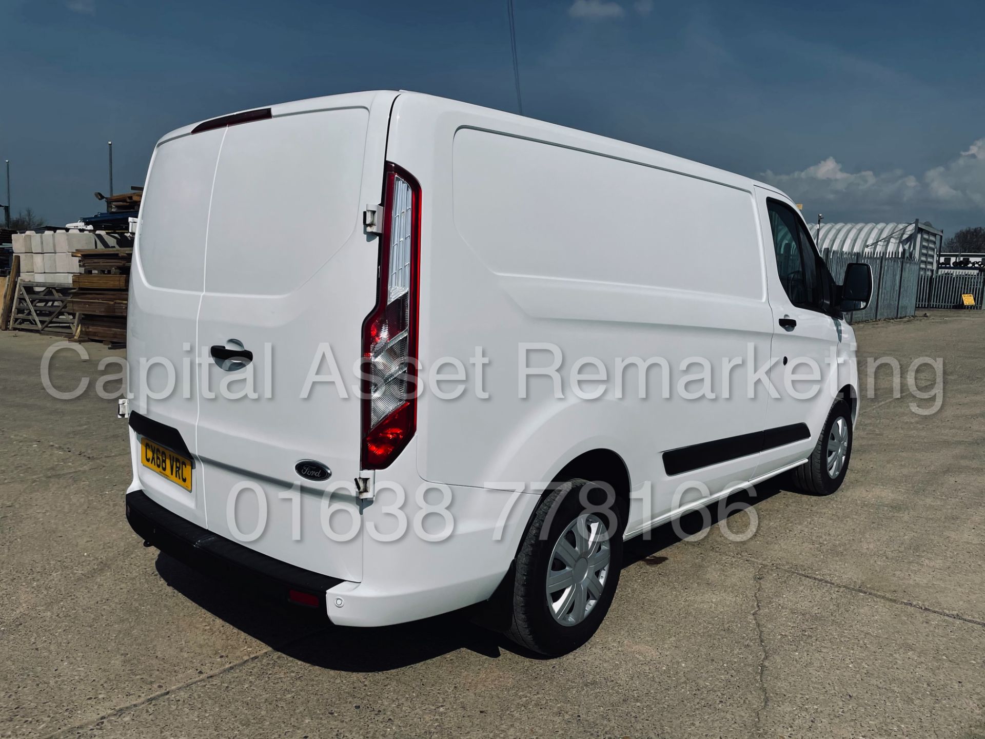 (On Sale) FORD TRANSIT CUSTOM 300 *TREND* (68 REG - EURO 6) '2.0 TDCI - 130 BHP - 6 SPEED' *AIR CON* - Image 12 of 41