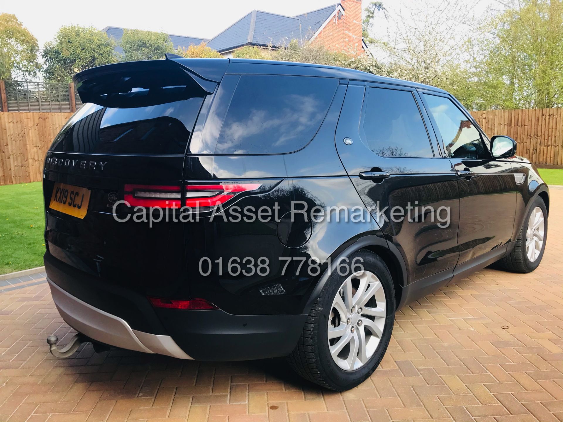 ON SALE LAND ROVER DISCOVERY 3.0 SDV6 "HSE EDITION"7 SEATER(19 REG) 1 OWNER-HUGE SPEC *PAN ROOF* 15K - Image 10 of 27