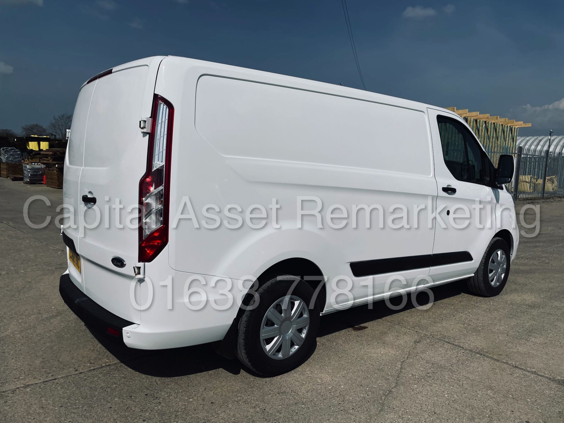 (On Sale) FORD TRANSIT CUSTOM 300 *TREND* (68 REG - EURO 6) '2.0 TDCI - 130 BHP - 6 SPEED' *AIR CON* - Image 13 of 41