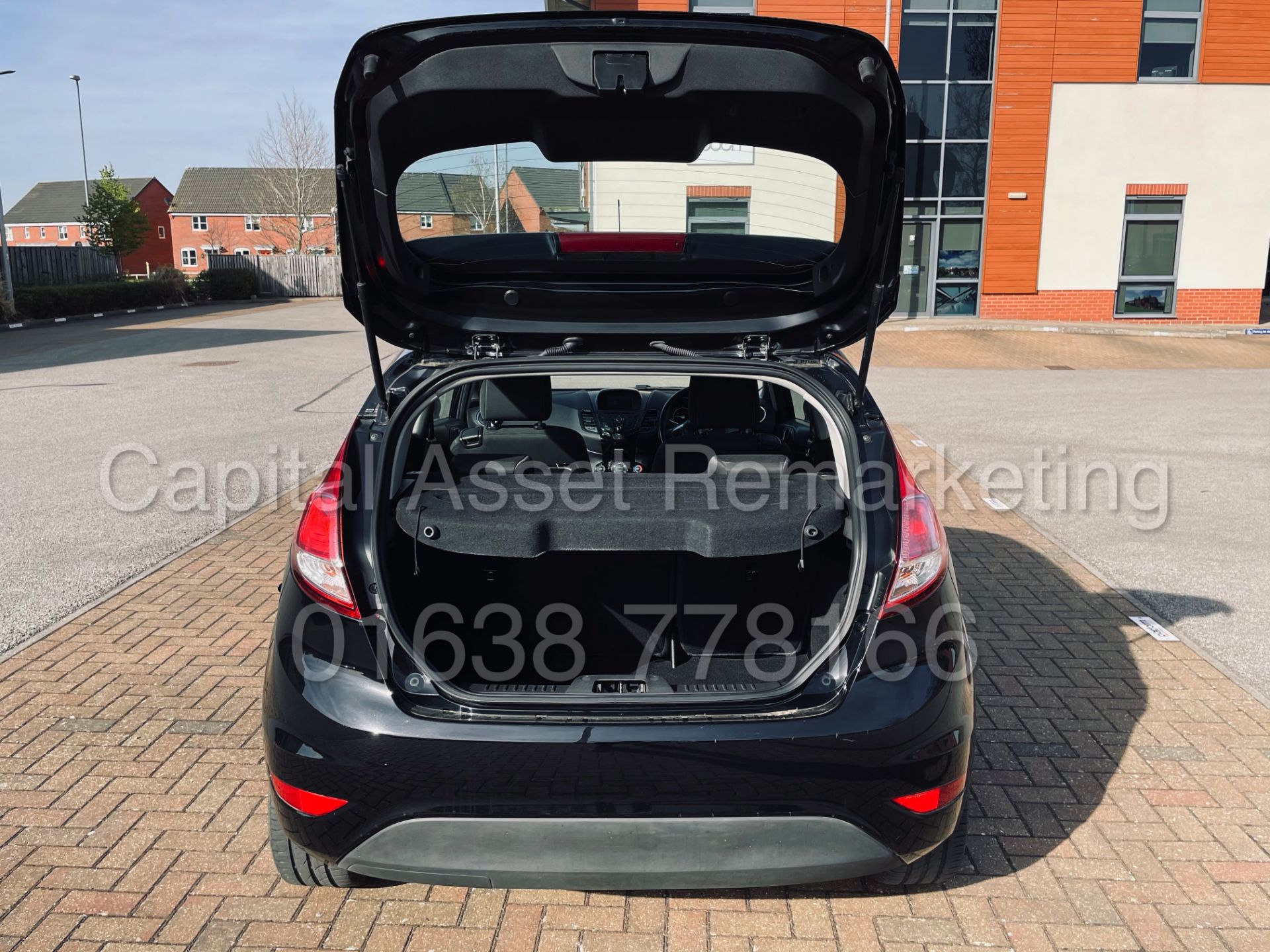 FORD FIESTA *ZETEC* 3 DOOR (2018 MODEL) '1.5 TDCI - EURO 6' *A/C - SAT NAV* (1 OWNER) *15K MILES* - Image 25 of 40