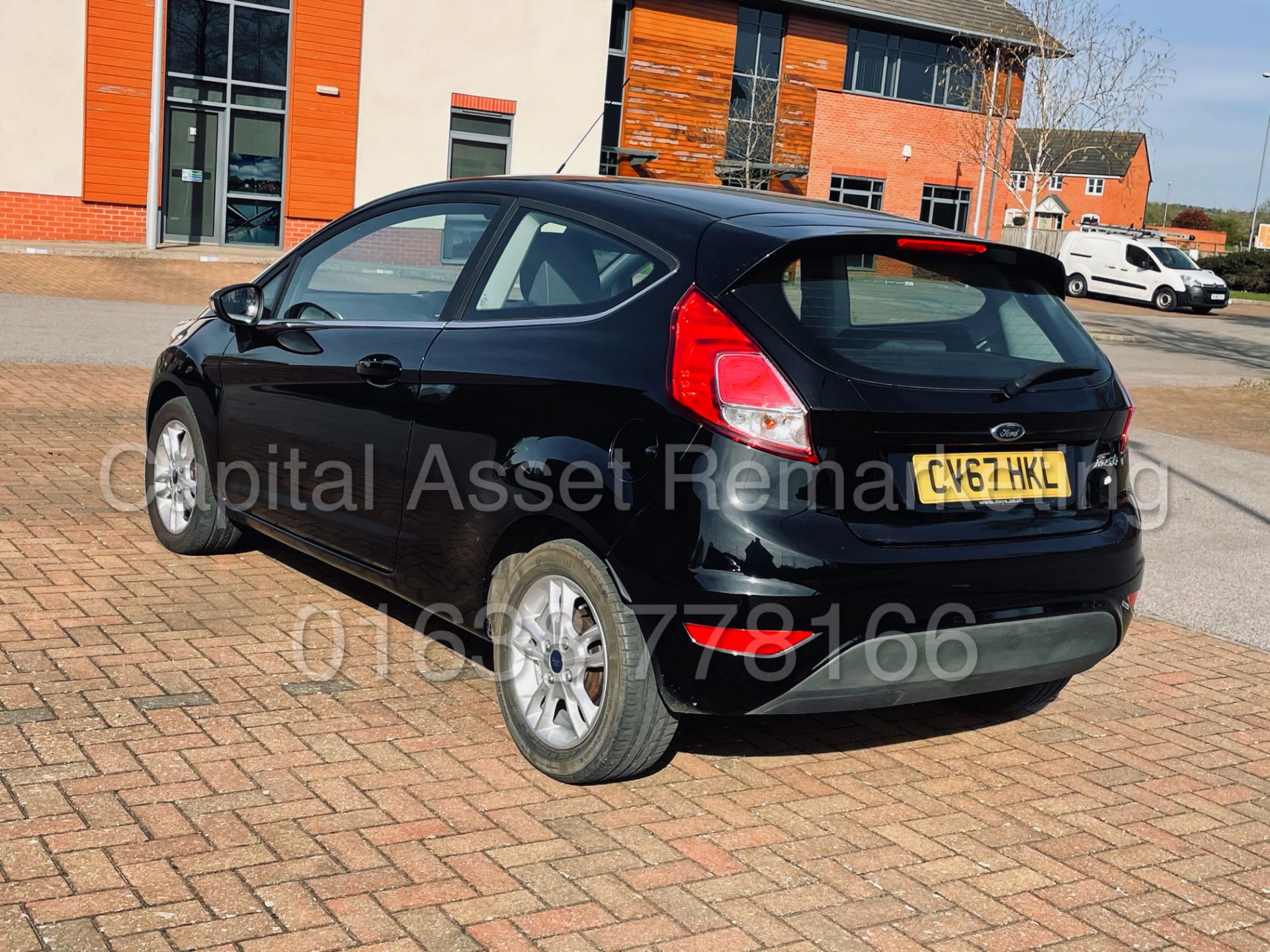 FORD FIESTA *ZETEC* 3 DOOR (2018 MODEL) '1.5 TDCI - EURO 6' *A/C - SAT NAV* (1 OWNER) *15K MILES* - Image 10 of 40