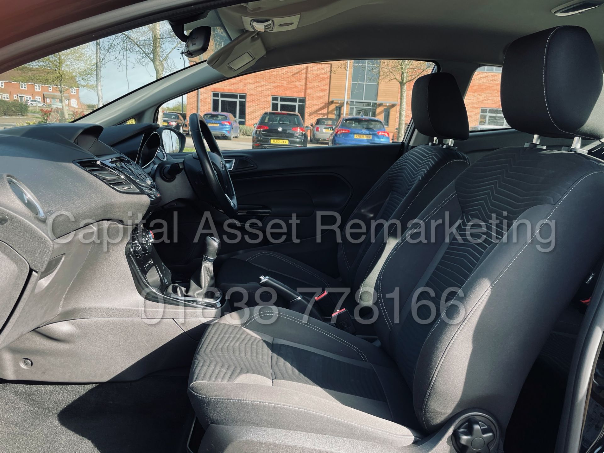 FORD FIESTA *ZETEC* 3 DOOR (2018 MODEL) '1.5 TDCI - EURO 6' *A/C - SAT NAV* (1 OWNER) *15K MILES* - Image 22 of 40