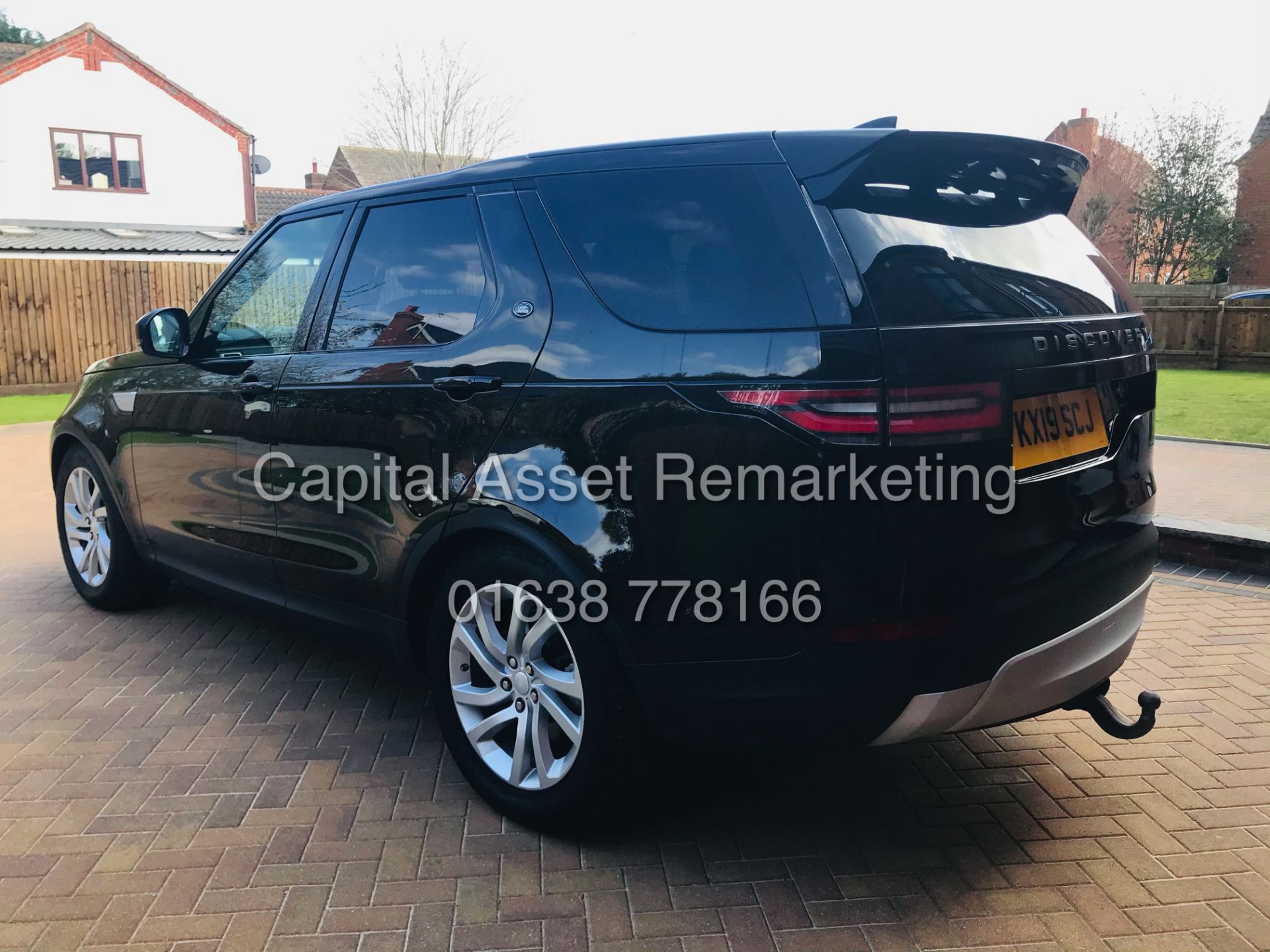 ON SALE LAND ROVER DISCOVERY 3.0 SDV6 "HSE EDITION"7 SEATER(19 REG) 1 OWNER-HUGE SPEC *PAN ROOF* 15K - Image 9 of 27
