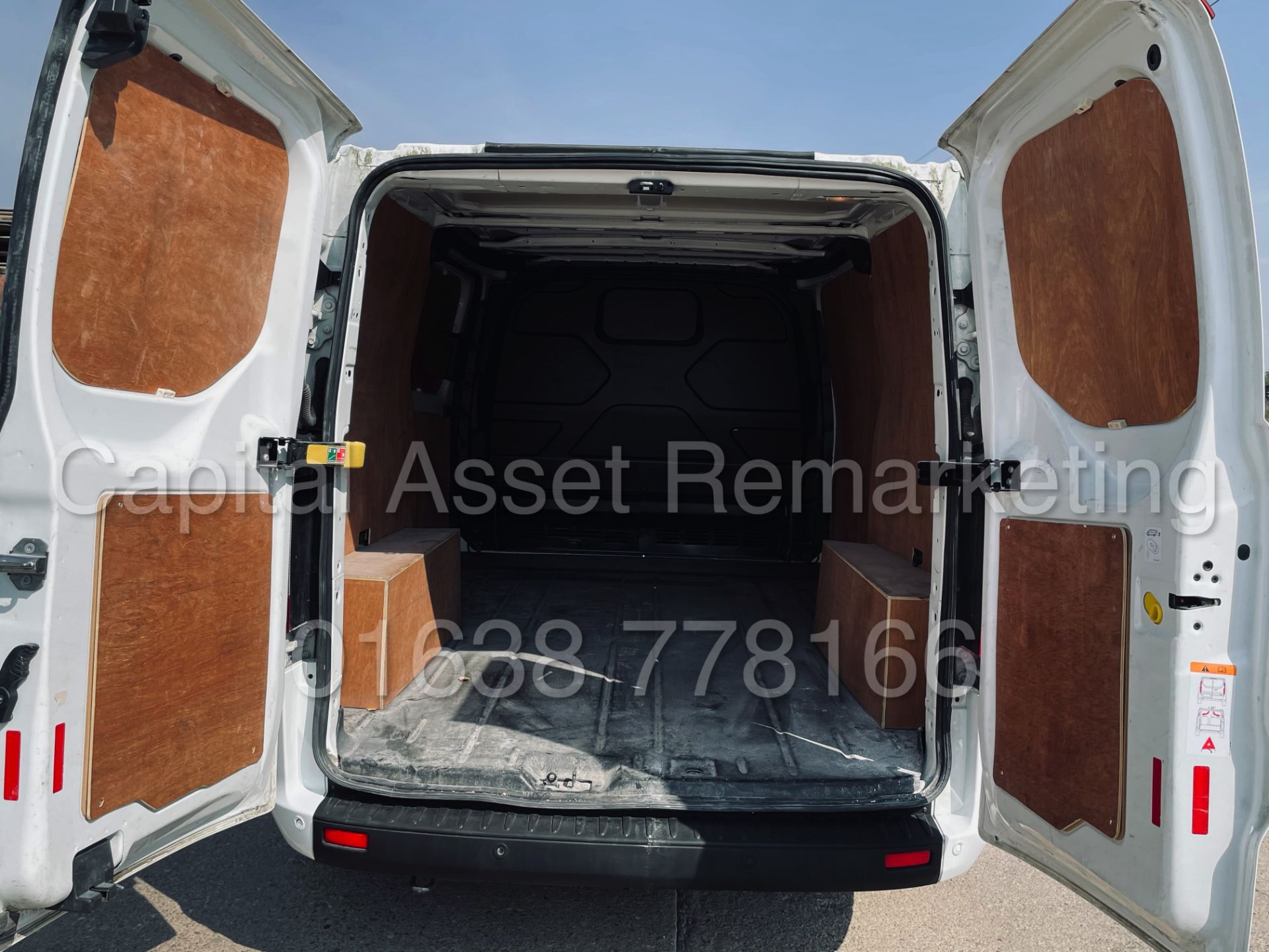 (On Sale) FORD TRANSIT CUSTOM 300 *TREND* (68 REG - EURO 6) '2.0 TDCI - 130 BHP - 6 SPEED' *AIR CON* - Image 24 of 41