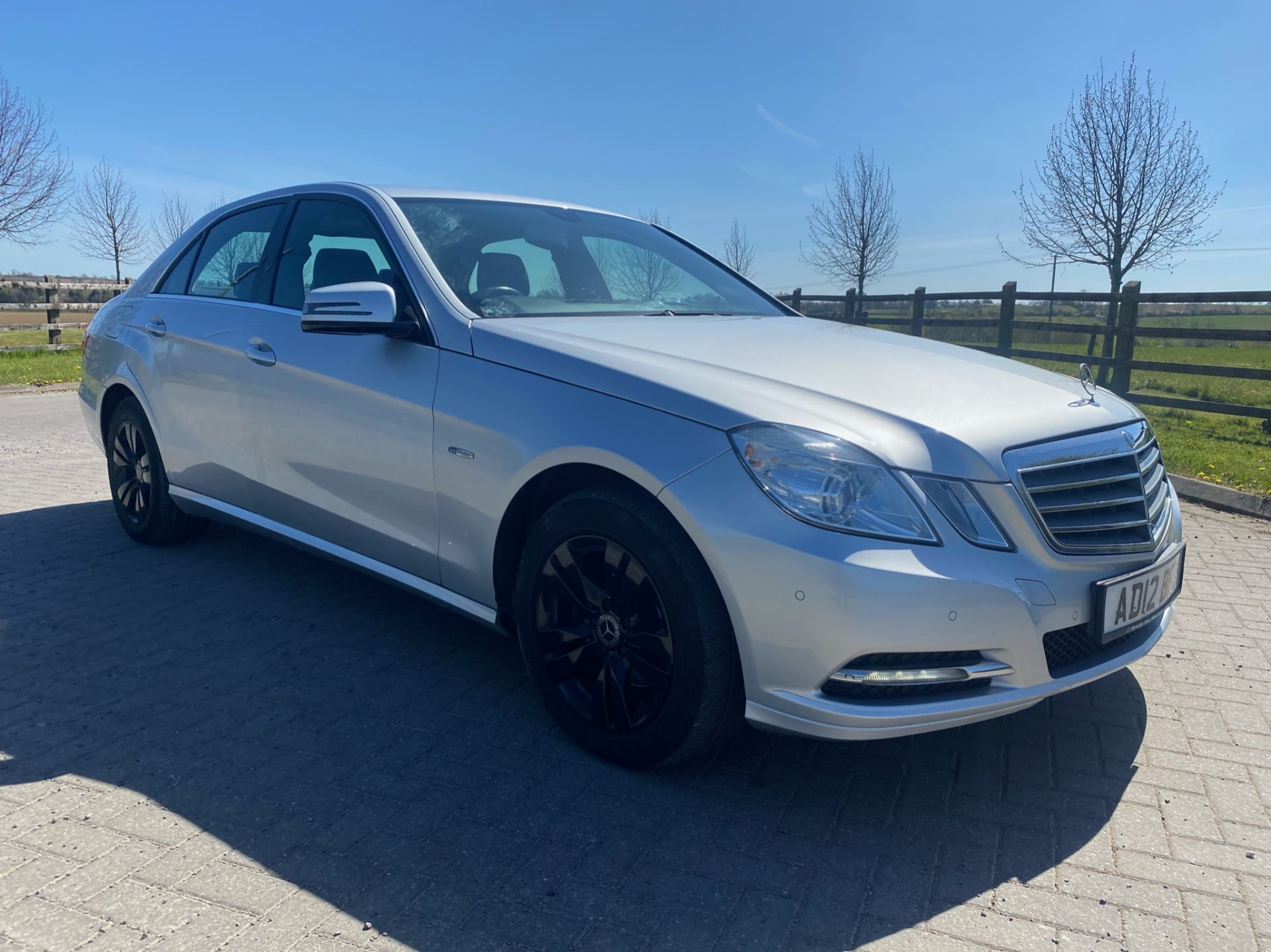 ON SALE MERCEDES BENZ E 220D CDI *SE* '2013 MODEL' (HUGE SPEC !!!) NO VAT SAVE 20% !!! **LOW MILES**