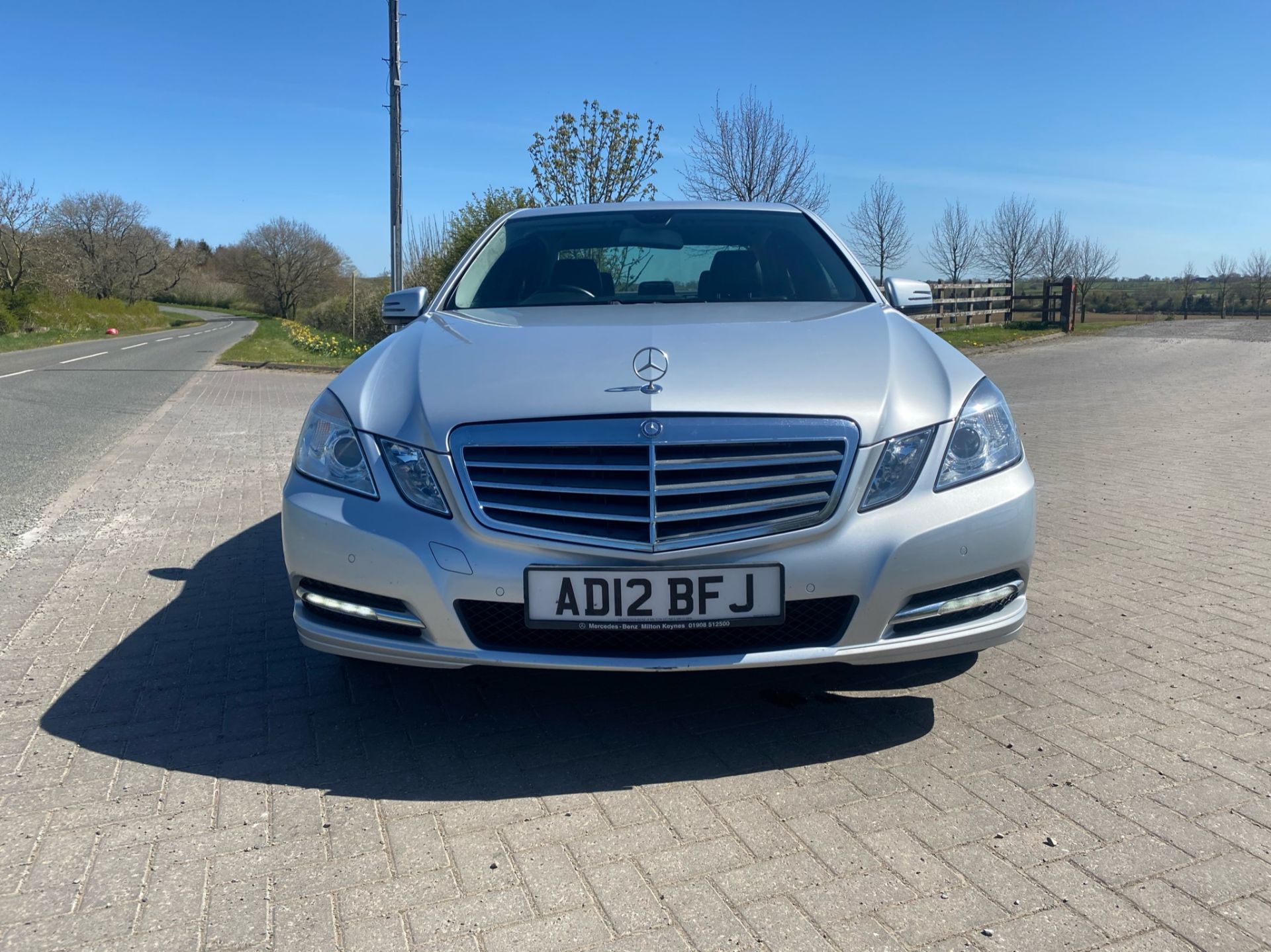 ON SALE MERCEDES BENZ E 220D CDI *SE* '2013 MODEL' (HUGE SPEC !!!) NO VAT SAVE 20% !!! **LOW MILES** - Image 2 of 15