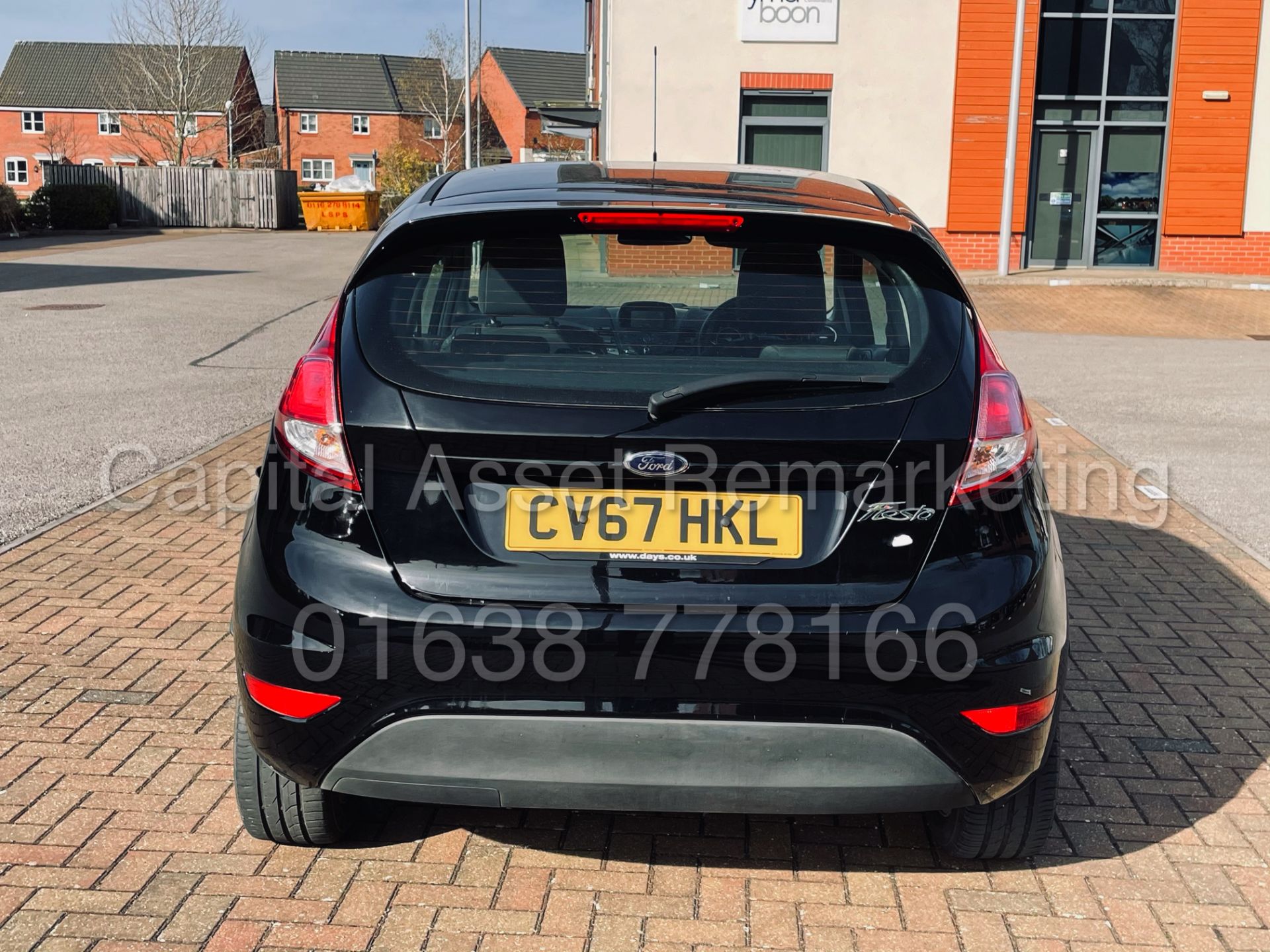 FORD FIESTA *ZETEC* 3 DOOR (2018 MODEL) '1.5 TDCI - EURO 6' *A/C - SAT NAV* (1 OWNER) *15K MILES* - Image 11 of 40