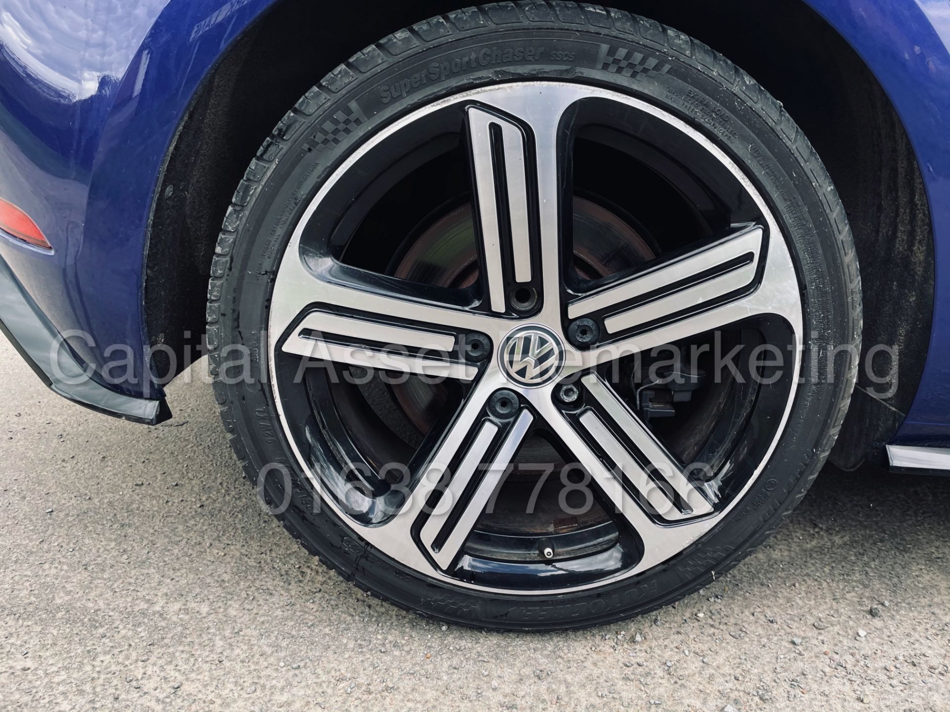 (ON SALE) VOLKSWAGEN GOLF R *4-MOTION* 5 DR HATCHBACK (2019) '2.0 TSI -300 BHP -AUTO DSG' *TOP SPEC* - Image 17 of 52