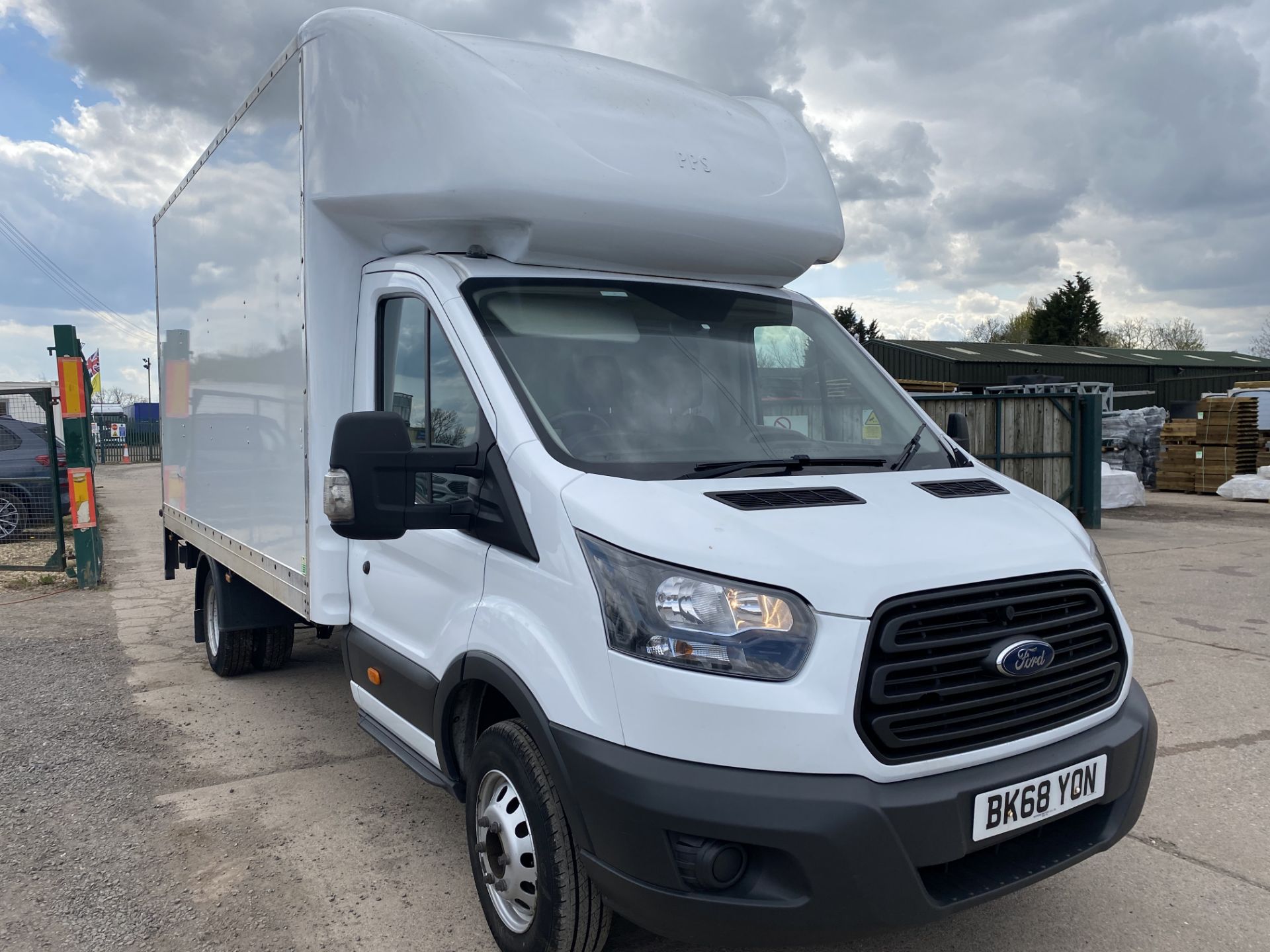 ON SALE FORD TRANSIT T350L 2.0TDCI "130"EURO 6 "LWB LUTON BOX VAN" (2019 MODEL)1 OWNER- TWIN WHEELER - Image 2 of 21