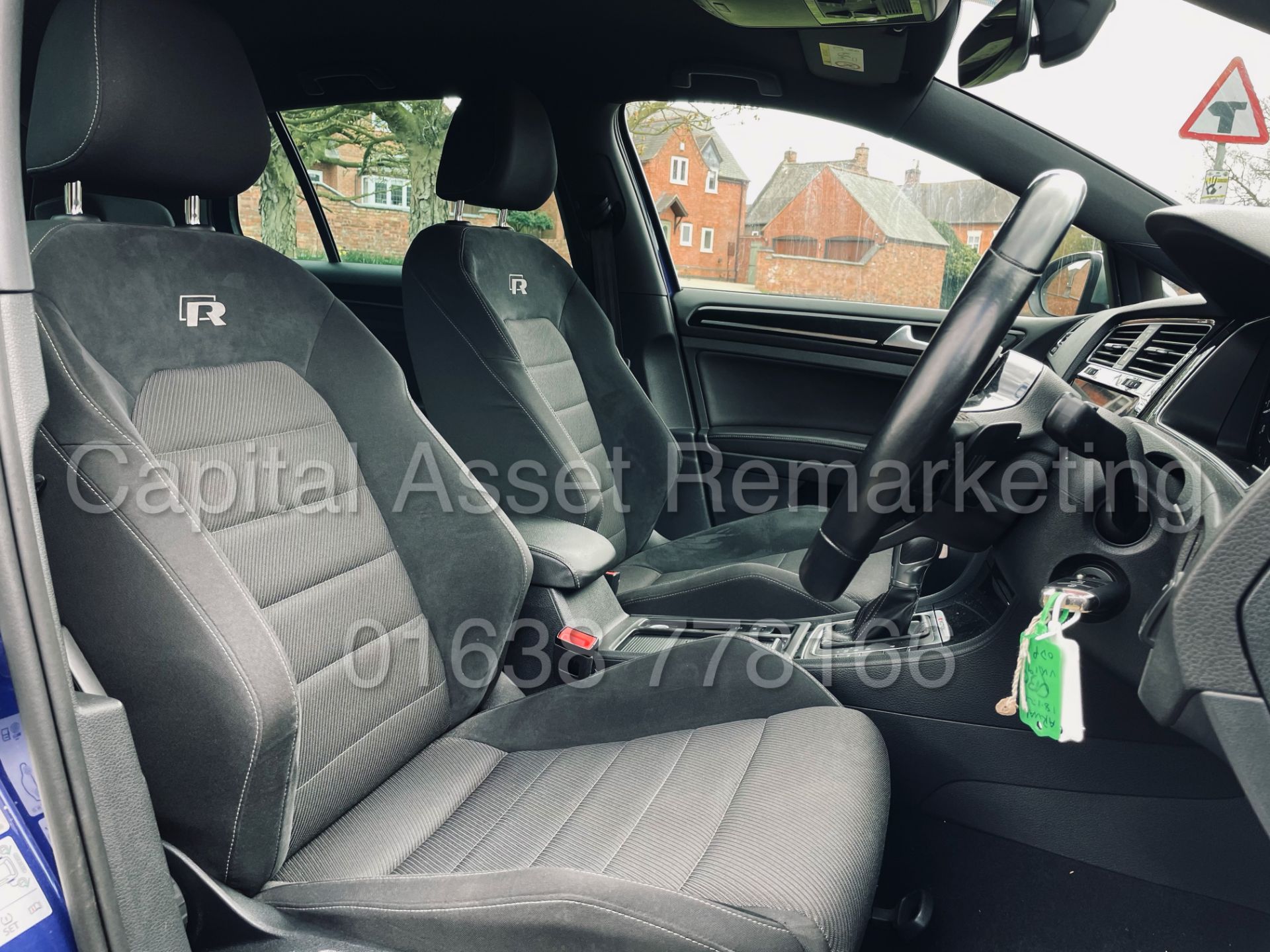 (ON SALE) VOLKSWAGEN GOLF R *4-MOTION* 5 DR HATCHBACK (2019) '2.0 TSI -300 BHP -AUTO DSG' *TOP SPEC* - Image 35 of 52