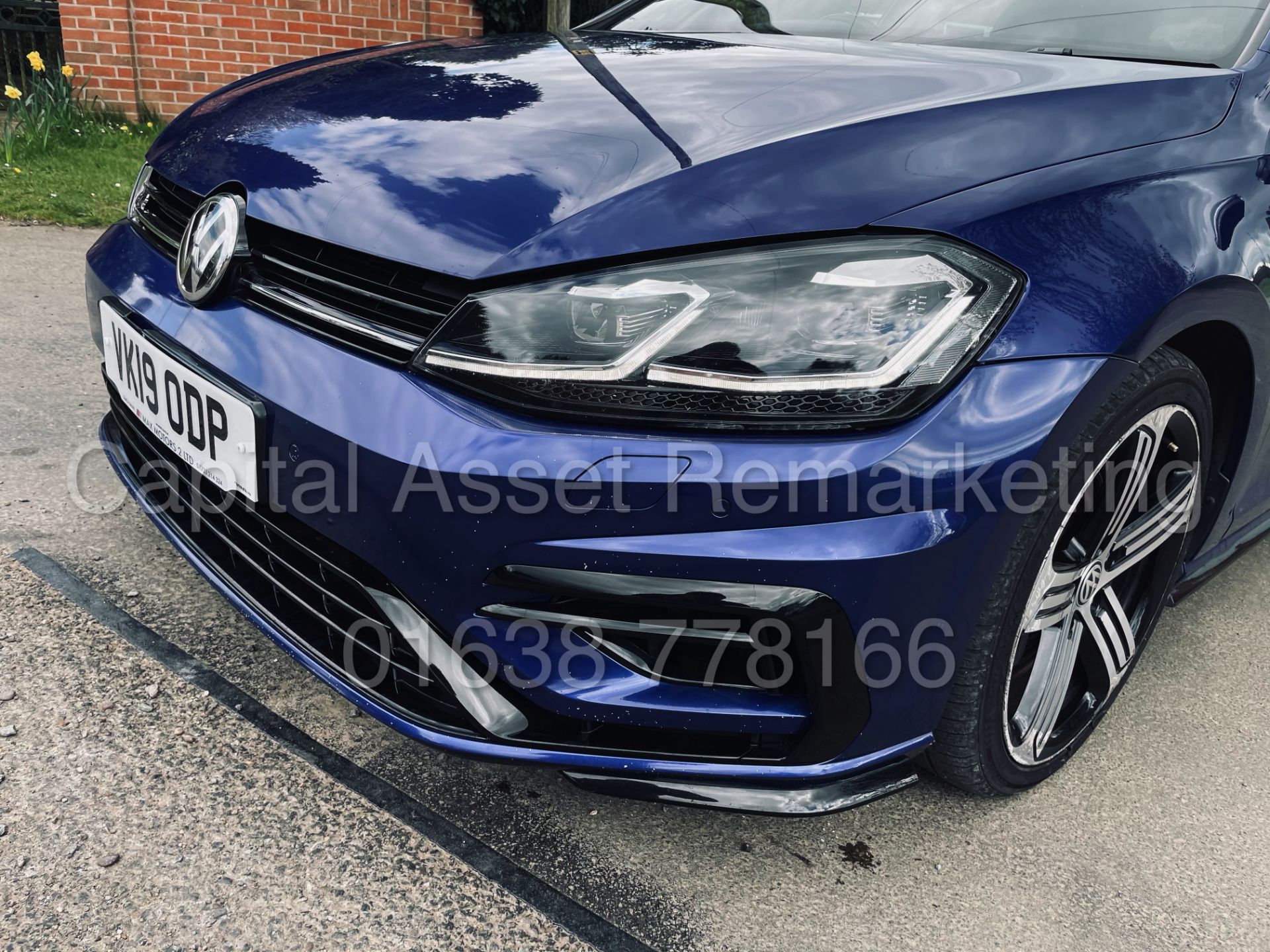 (ON SALE) VOLKSWAGEN GOLF R *4-MOTION* 5 DR HATCHBACK (2019) '2.0 TSI -300 BHP -AUTO DSG' *TOP SPEC* - Image 16 of 52