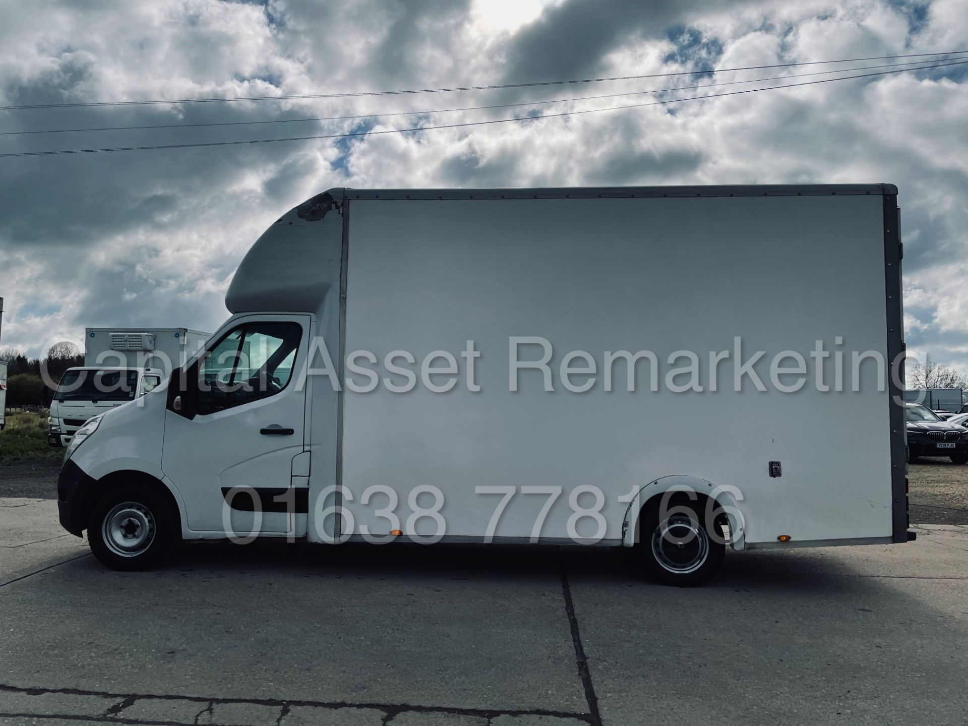 RENAULT MASTER *LWB - LOW LOADER / LUTON BOX VAN* (2018 - EURO 6) '2.3 DCI -140 BHP - 6 SPEED' *A/C* - Image 8 of 40