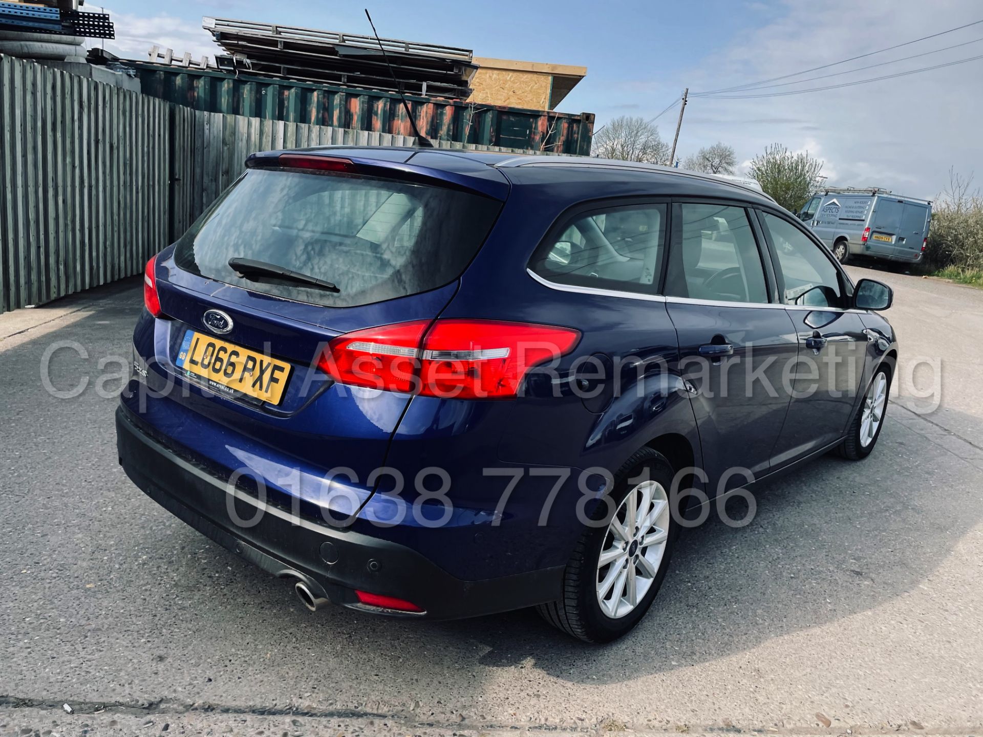 FORD FOCUS *TITANIUM NAVIGATION* 5 DOOR ESTATE (2017 - EURO 6) '2.0 TDCI - 150 BHP - 6 SPEED' - Image 12 of 50