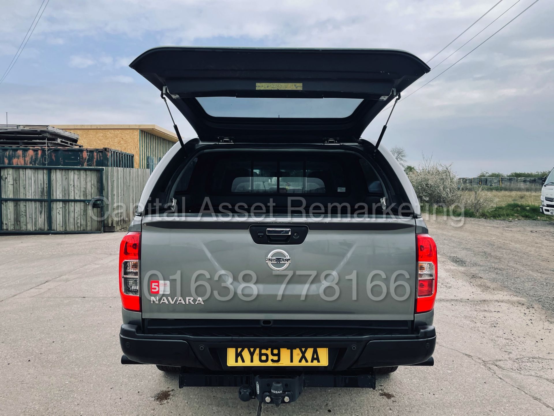 ON SALE NISSAN NAVARA *N-GUARD* DOUBLE CAB PICK-UP (2020 MODEL) '2.3 DCI - 190 BHP' *MASSIVE SPEC* - Image 31 of 56