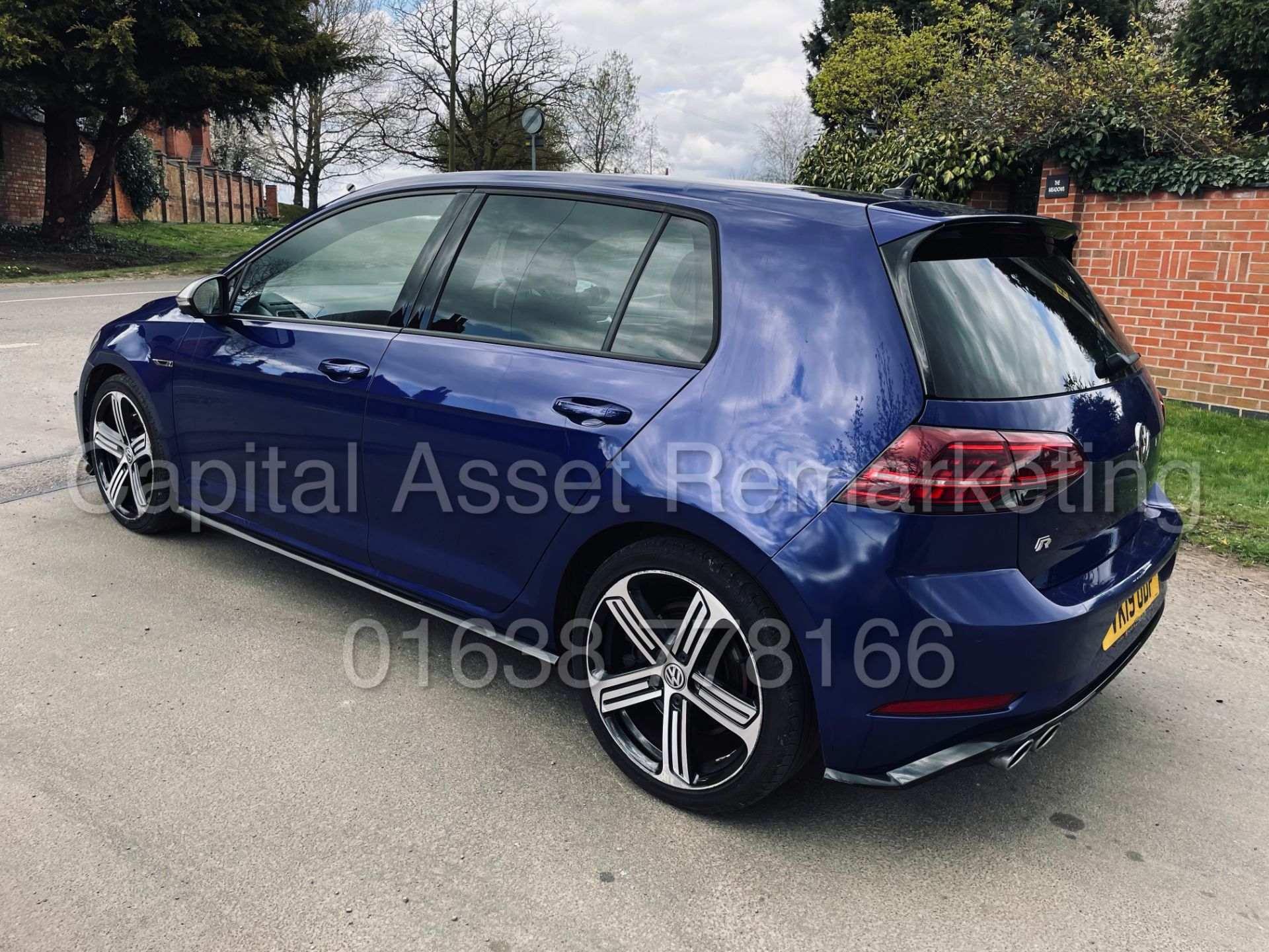 (ON SALE) VOLKSWAGEN GOLF R *4-MOTION* 5 DR HATCHBACK (2019) '2.0 TSI -300 BHP -AUTO DSG' *TOP SPEC* - Image 9 of 52