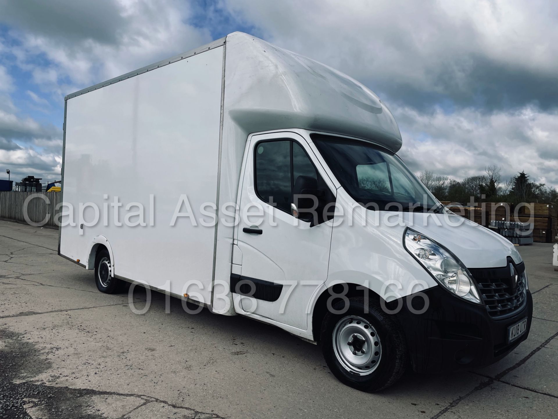 RENAULT MASTER *LWB - LOW LOADER / LUTON BOX VAN* (2018 - EURO 6) '2.3 DCI -140 BHP - 6 SPEED' *A/C* - Image 3 of 40