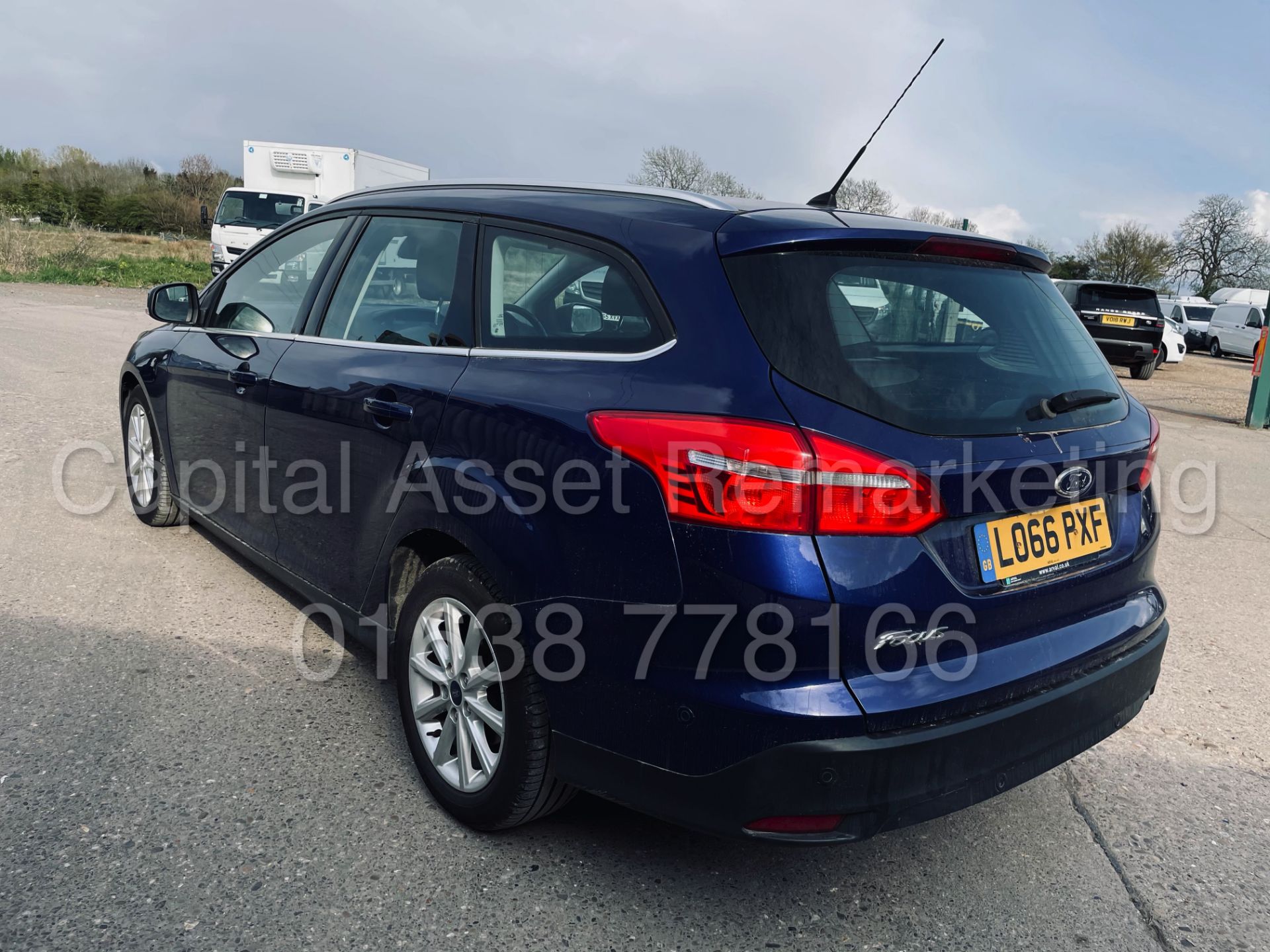 FORD FOCUS *TITANIUM NAVIGATION* 5 DOOR ESTATE (2017 - EURO 6) '2.0 TDCI - 150 BHP - 6 SPEED' - Image 10 of 50