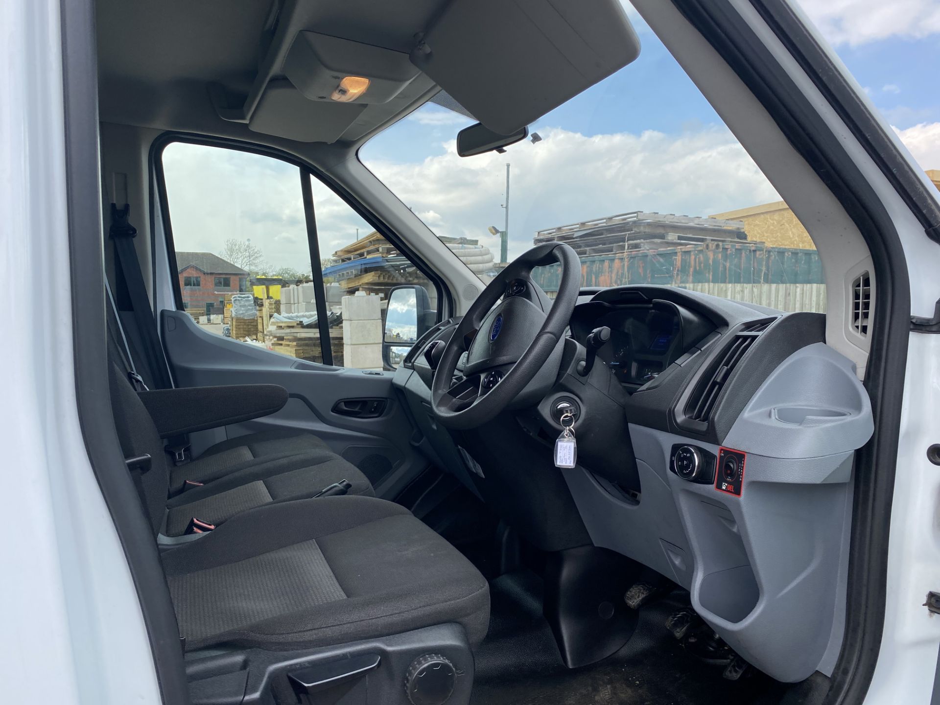 ON SALE FORD TRANSIT T350L 2.0TDCI "130"EURO 6 "LWB LUTON BOX VAN" (2019 MODEL)1 OWNER- TWIN WHEELER - Image 16 of 21